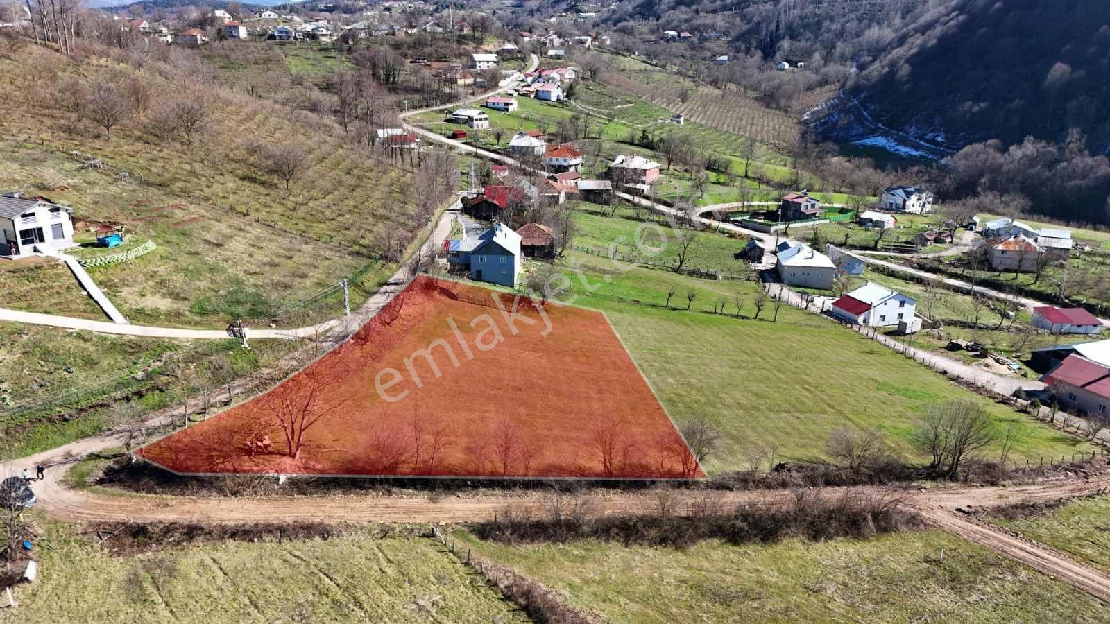 Ruşen Aydın Gyd'dan Kaynaşlı Dipsizgöl'de Köşebaşı Satılık Arsa - Görsel 10