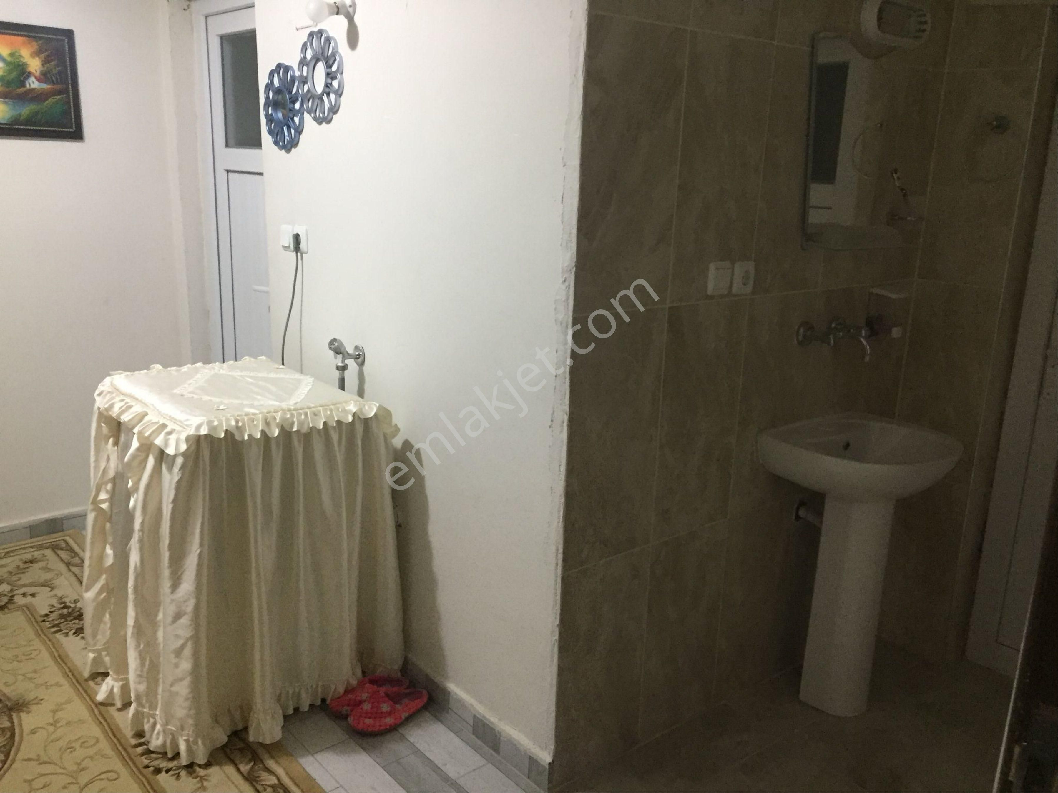 Fatih Mahallesinde 2+1 Eşyalı Kiralık Daire – Konforlu Ve Oturuma Hazır - Görsel 10
