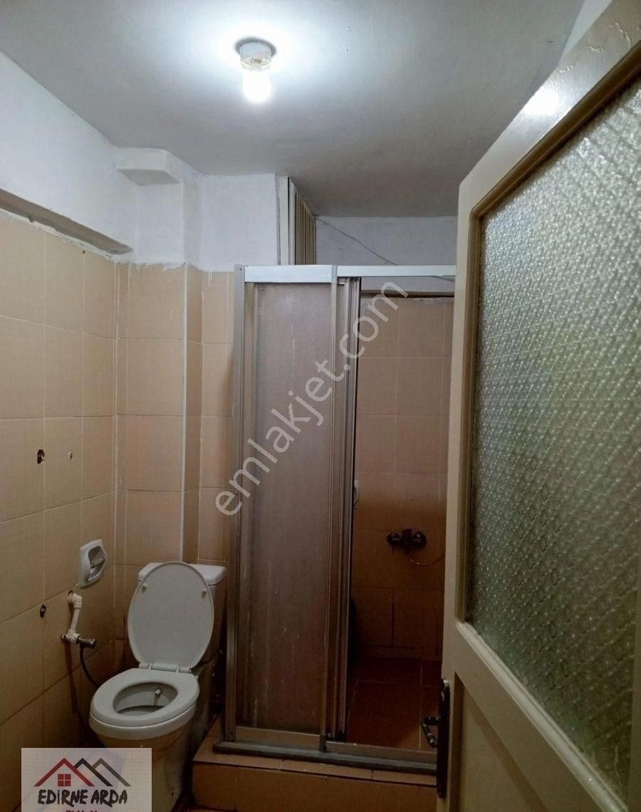 Arda Emlak Ofisinden Tekirdağ Süleymanpaşa’da Yatırımlık Ara Kat Balkonlu Daire - Görsel 3