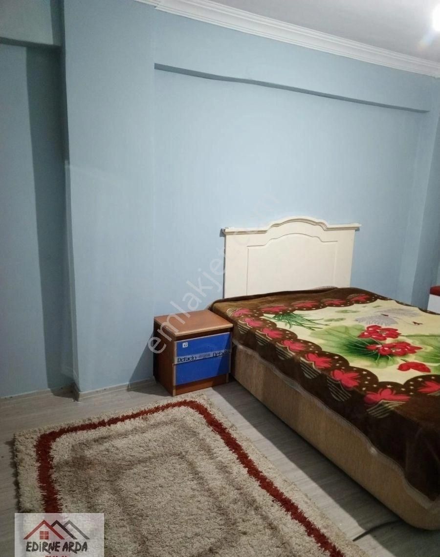 Arda Emlak Ofisinden Tekirdağ Süleymanpaşa’da Yatırımlık Ara Kat Balkonlu Daire - Görsel 4