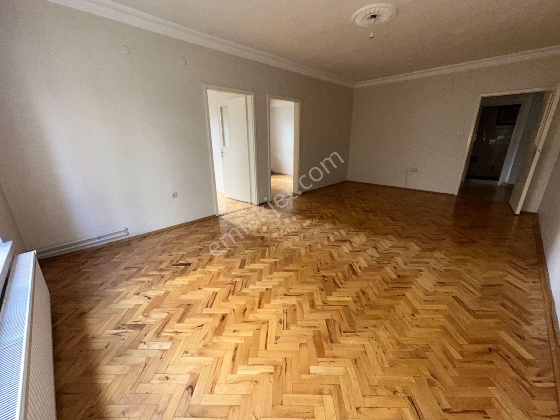 Turyap'tan Köşk Mah Dutluk Yakını 1.kat 3+1 120m2 Caddelere Ve Dutluk Metro Yakını Merkezi Lokasyon - Görsel 6