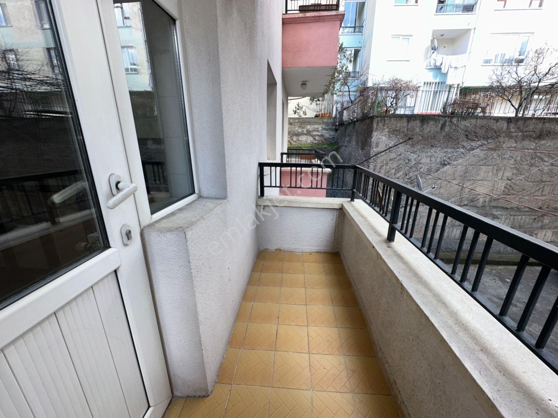 Turyap'tan Köşk Mah Dutluk Yakını 1.kat 3+1 120m2 Caddelere Ve Dutluk Metro Yakını Merkezi Lokasyon - Görsel 12