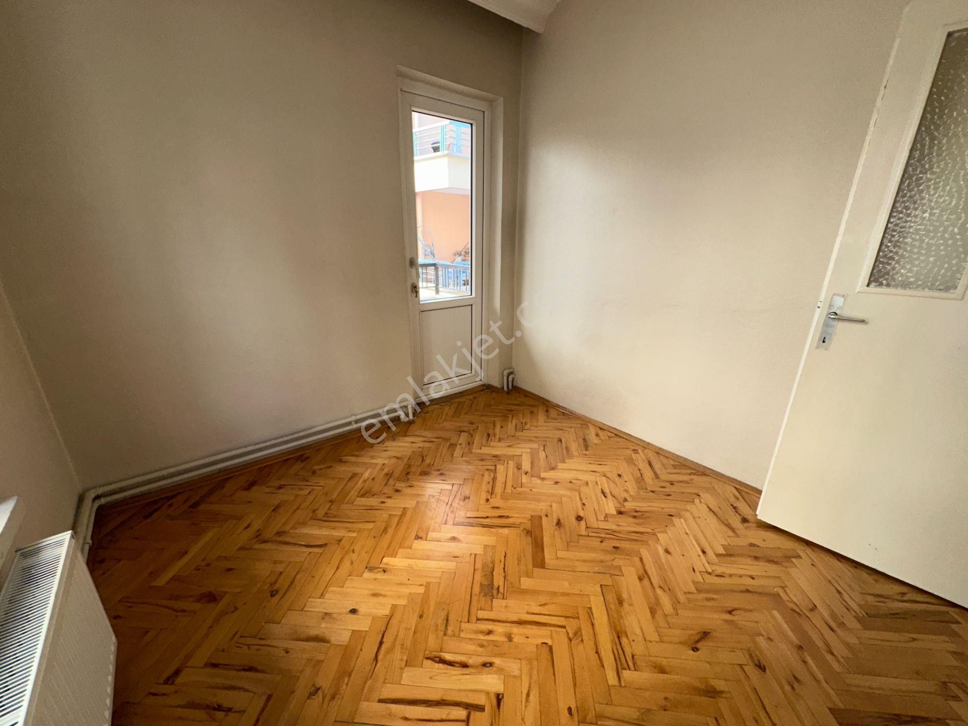 Turyap'tan Köşk Mah Dutluk Yakını 1.kat 3+1 120m2 Caddelere Ve Dutluk Metro Yakını Merkezi Lokasyon - Görsel 27