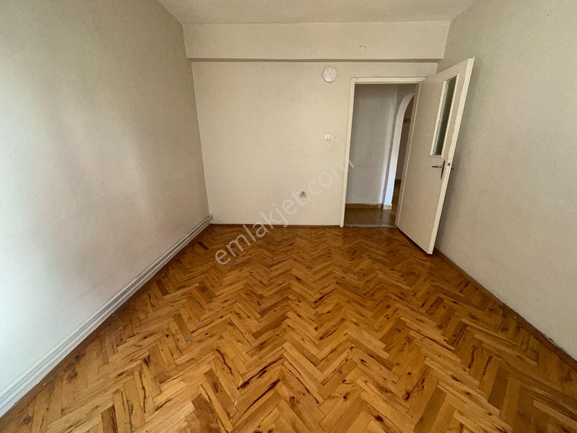 Turyap'tan Köşk Mah Dutluk Yakını 1.kat 3+1 120m2 Caddelere Ve Dutluk Metro Yakını Merkezi Lokasyon - Görsel 17