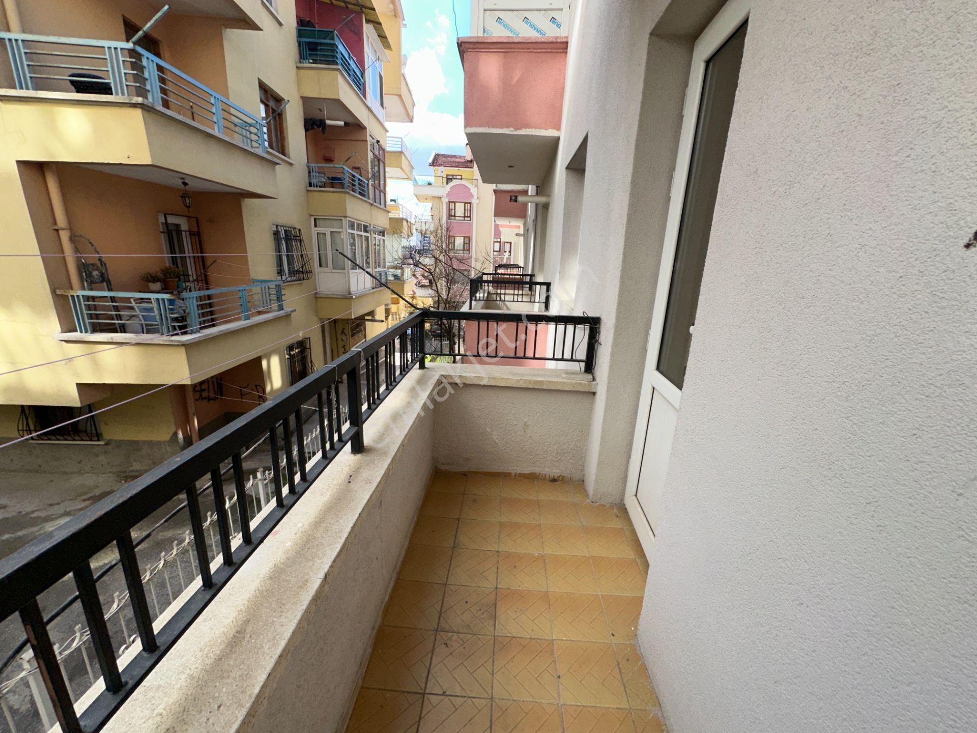 Turyap'tan Köşk Mah Dutluk Yakını 1.kat 3+1 120m2 Caddelere Ve Dutluk Metro Yakını Merkezi Lokasyon - Görsel 31