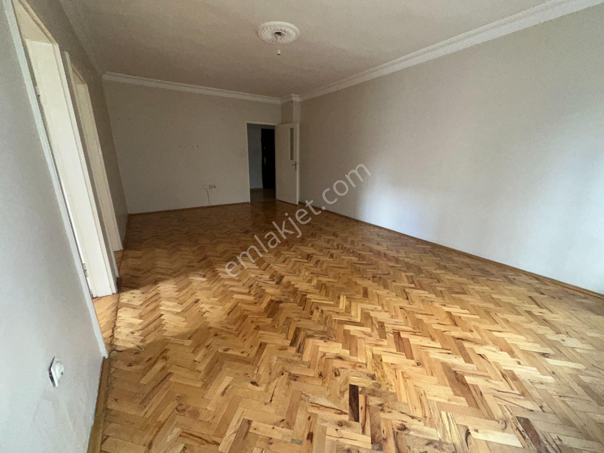 Turyap'tan Köşk Mah Dutluk Yakını 1.kat 3+1 120m2 Caddelere Ve Dutluk Metro Yakını Merkezi Lokasyon - Görsel 4