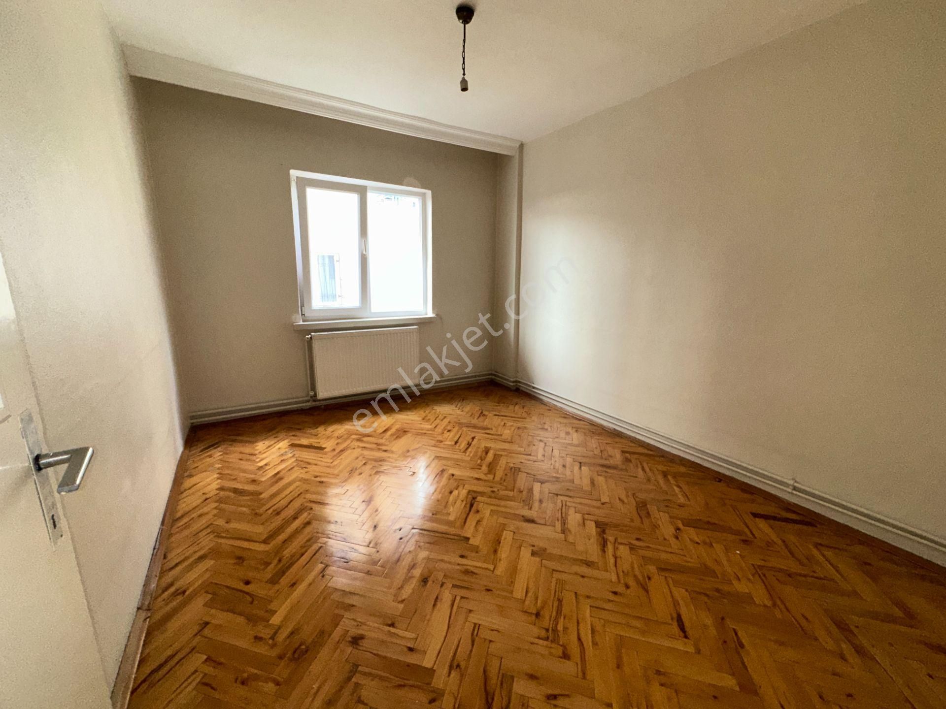 Turyap'tan Köşk Mah Dutluk Yakını 1.kat 3+1 120m2 Caddelere Ve Dutluk Metro Yakını Merkezi Lokasyon - Görsel 13