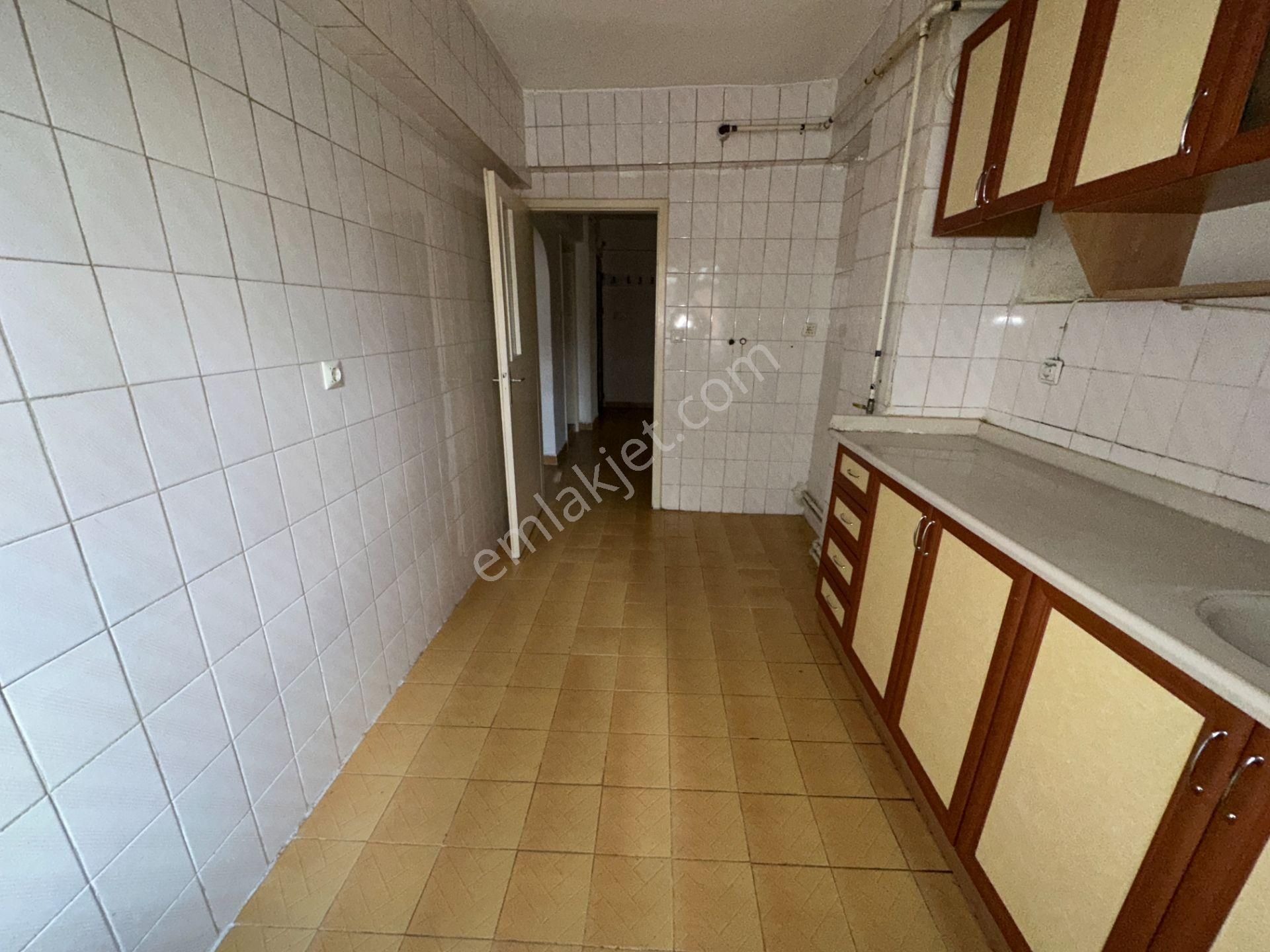 Turyap'tan Köşk Mah Dutluk Yakını 1.kat 3+1 120m2 Caddelere Ve Dutluk Metro Yakını Merkezi Lokasyon - Görsel 10