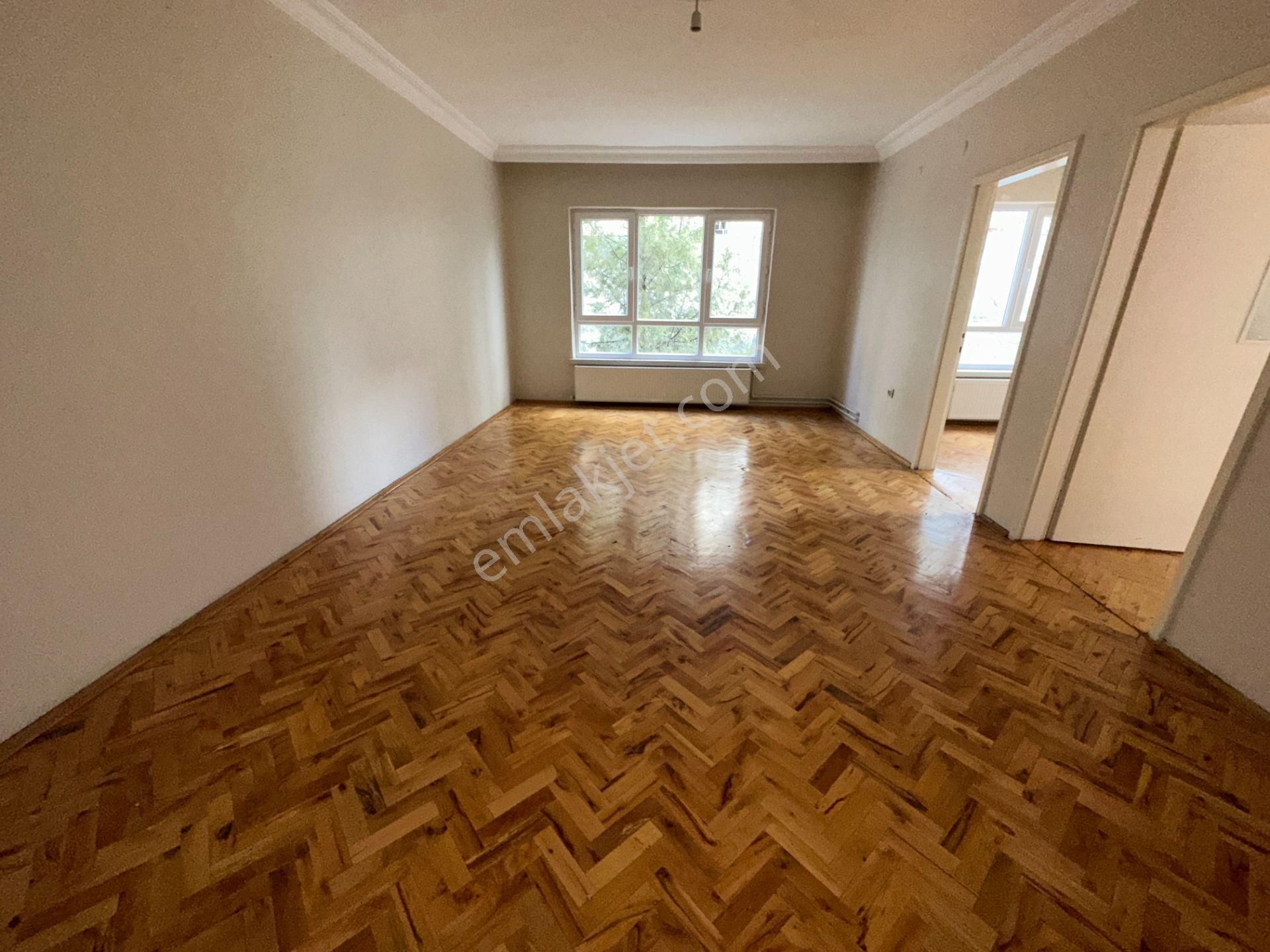 Turyap'tan Köşk Mah Dutluk Yakını 1.kat 3+1 120m2 Caddelere Ve Dutluk Metro Yakını Merkezi Lokasyon - Görsel 2