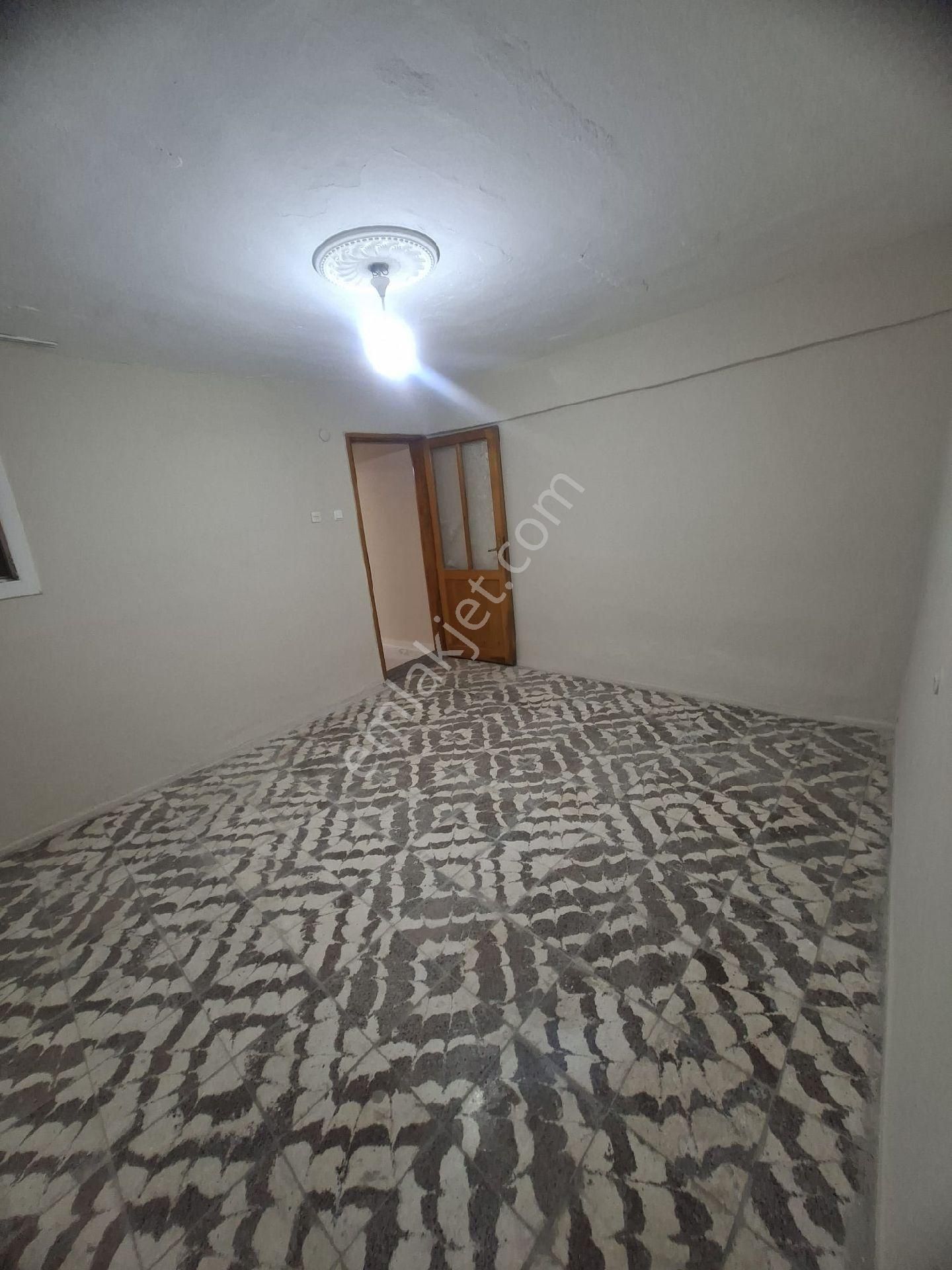 Turpa Güven'den Karabağlar Uğur Mumcu Mahallesinde 2+1 - Görsel 7