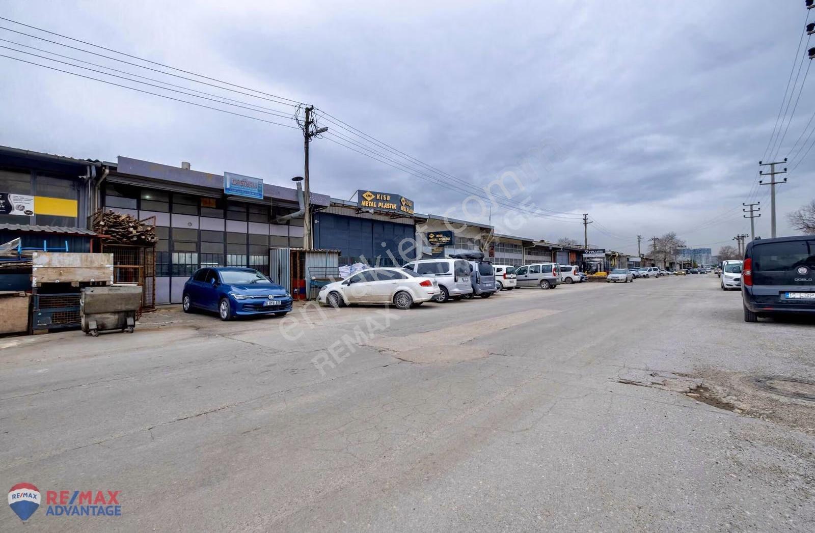 Remax Advantage'dan Beşevler Sanayi Sitesinde Çift Dükkan - Görsel 14