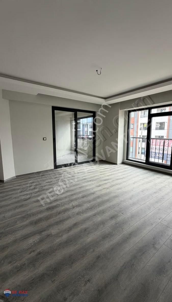 Remax Advantage'dan Sıfır Lüks Klımalı Arakat 1+1 Kiralık Daıre - Görsel 7