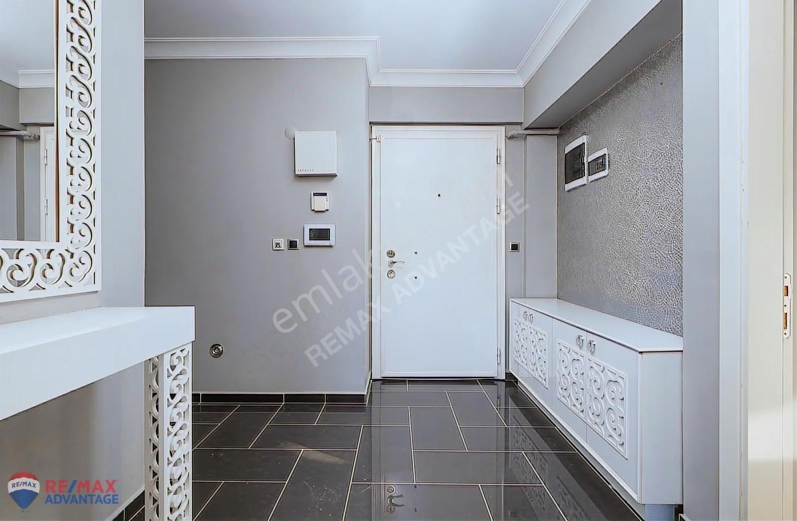 Remax Advantageden Balat Park Panorama'da Kiralık 3+1 Daire - Görsel 2