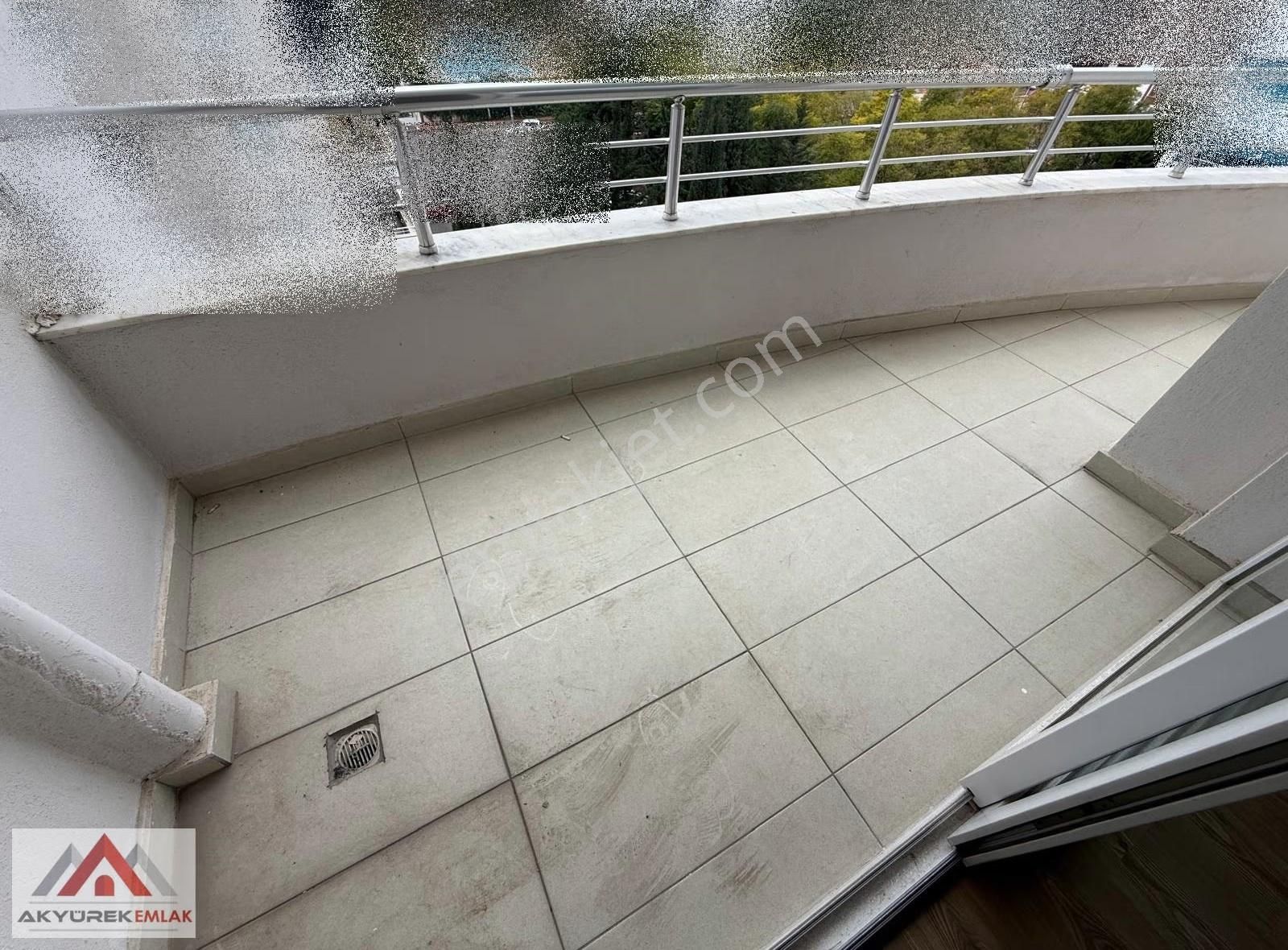 Akyürek'ten Soli Cıvarı Aranan Daire. Geniş Odalar Kapalı Mutfak - Görsel 32