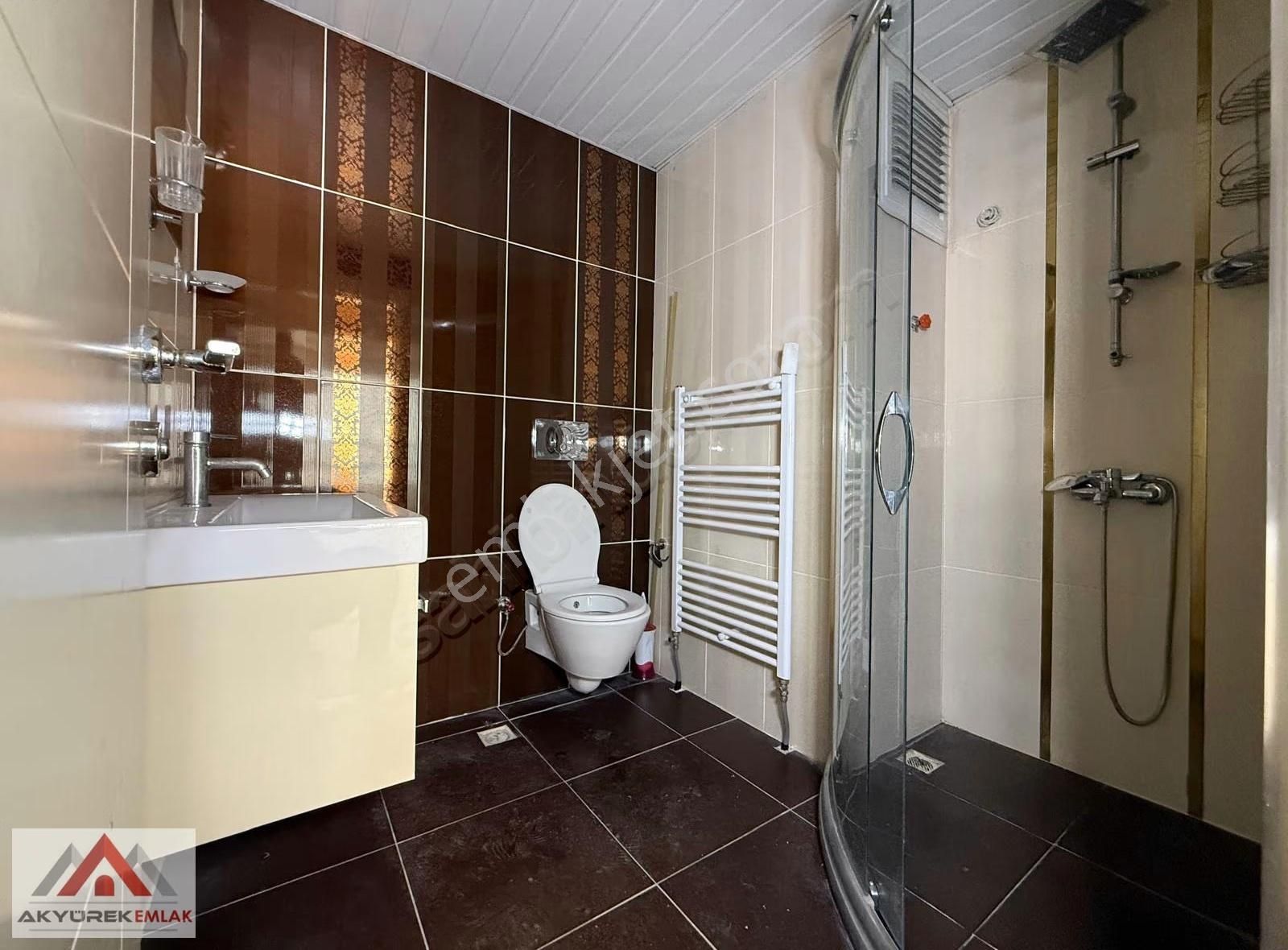 Akyürek'ten Soli Cıvarı Aranan Daire. Geniş Odalar Kapalı Mutfak - Görsel 2