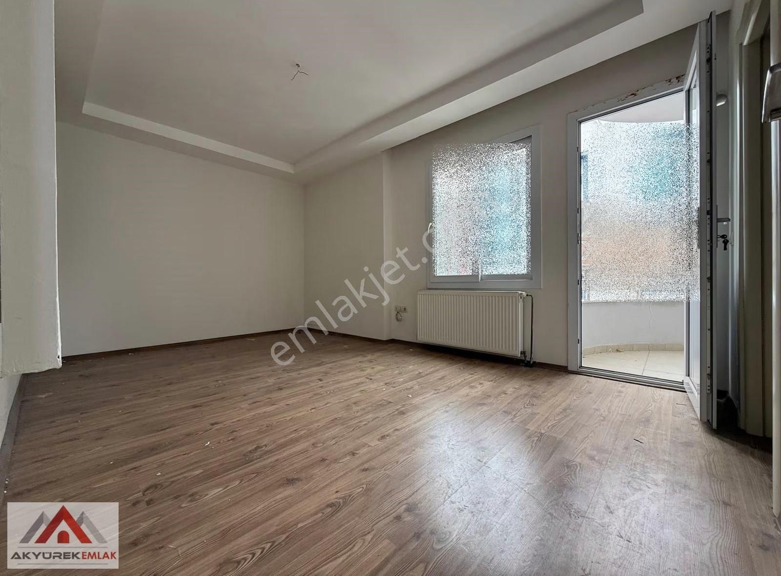 Akyürek'ten Soli Cıvarı Aranan Daire. Geniş Odalar Kapalı Mutfak - Görsel 12