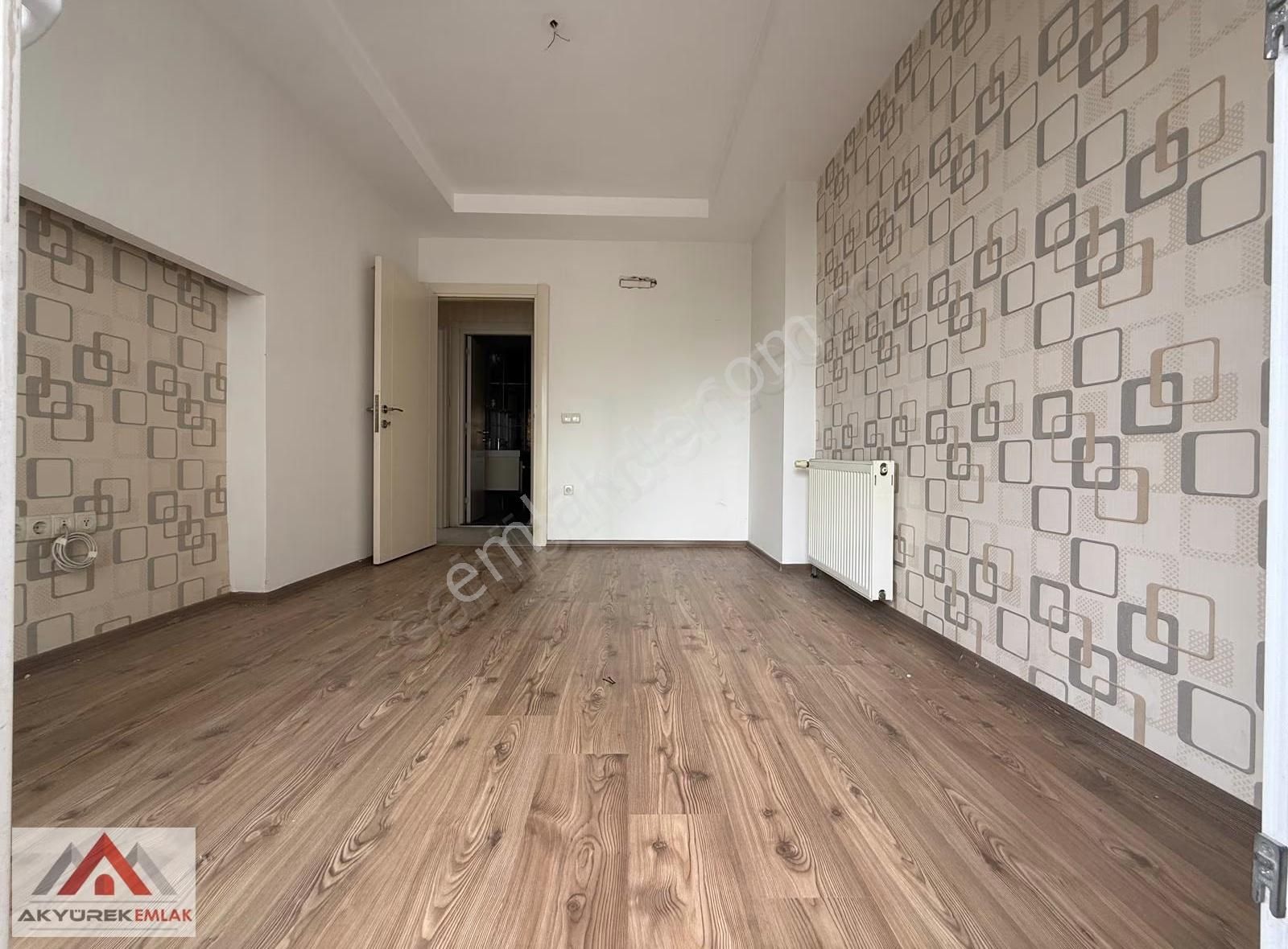 Akyürek'ten Soli Cıvarı Aranan Daire. Geniş Odalar Kapalı Mutfak - Görsel 13