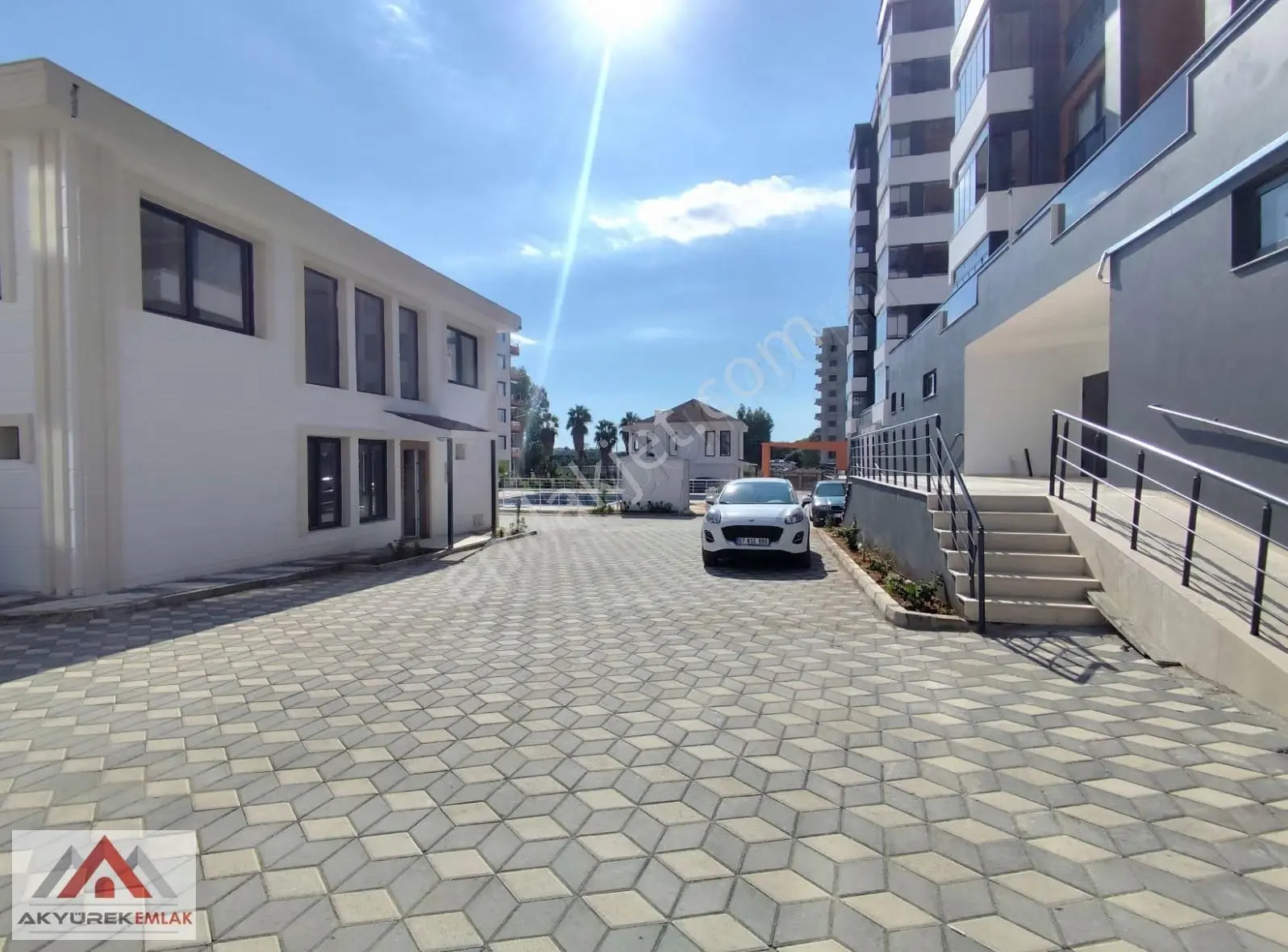 Akyürek'ten Davultepe'de Şık Tasarımlı Havuzlu Site İçi 2+1
