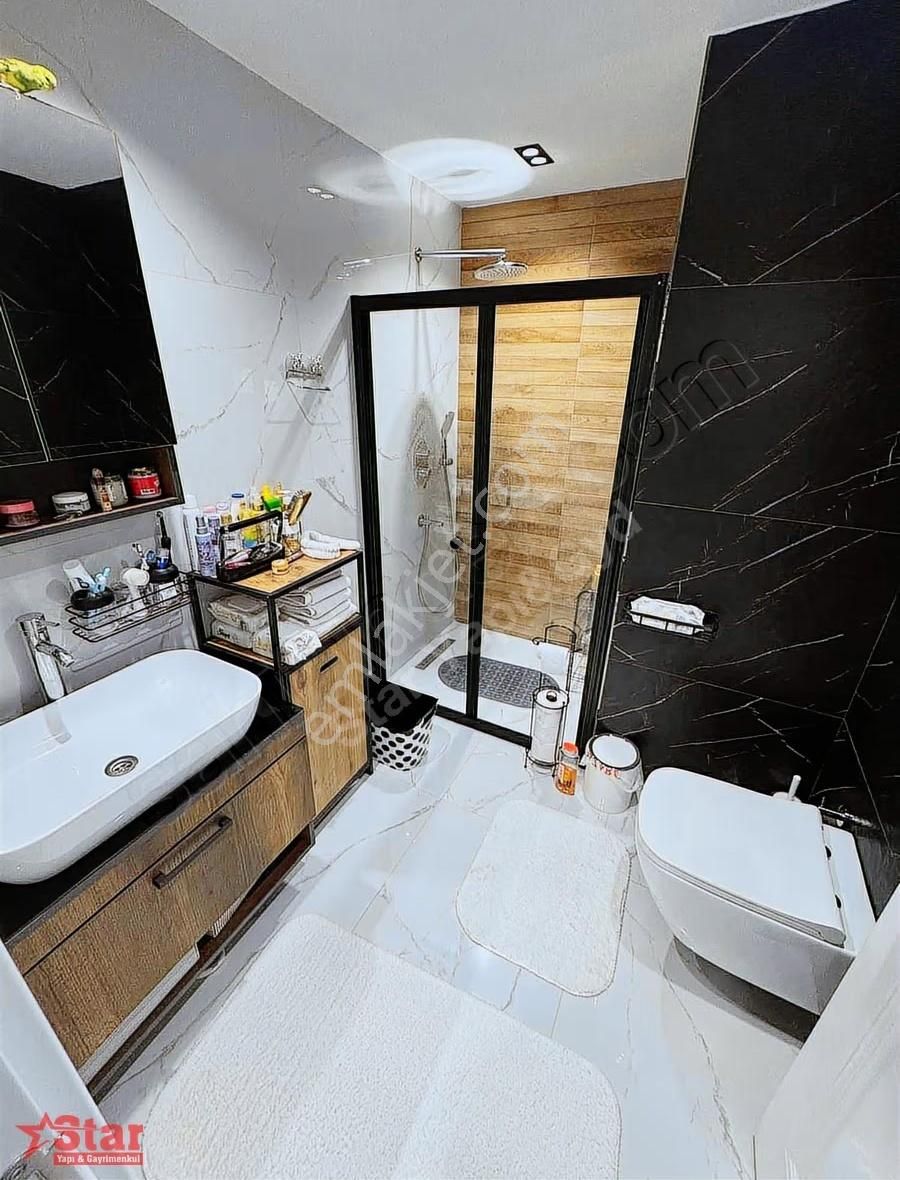 Körfez Marina Karşısı Anayol Cepheli Sıfır Eşyalı Lüx Kosept 1+1 - Görsel 12