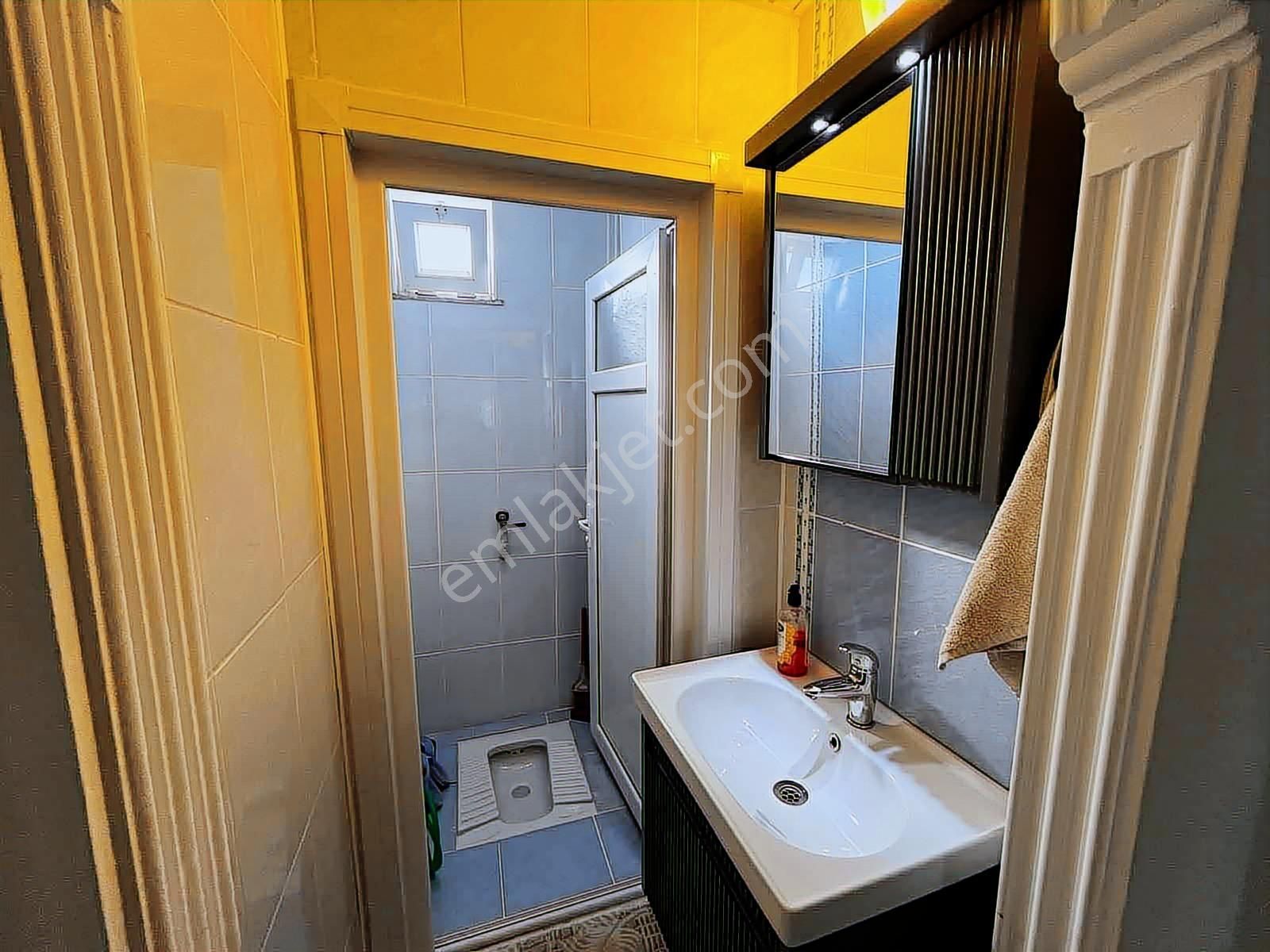 Ahatlı'da 110 M2 2+1 Doğal Gazlı Cam Balkonlu Satılık Daire - Görsel 4