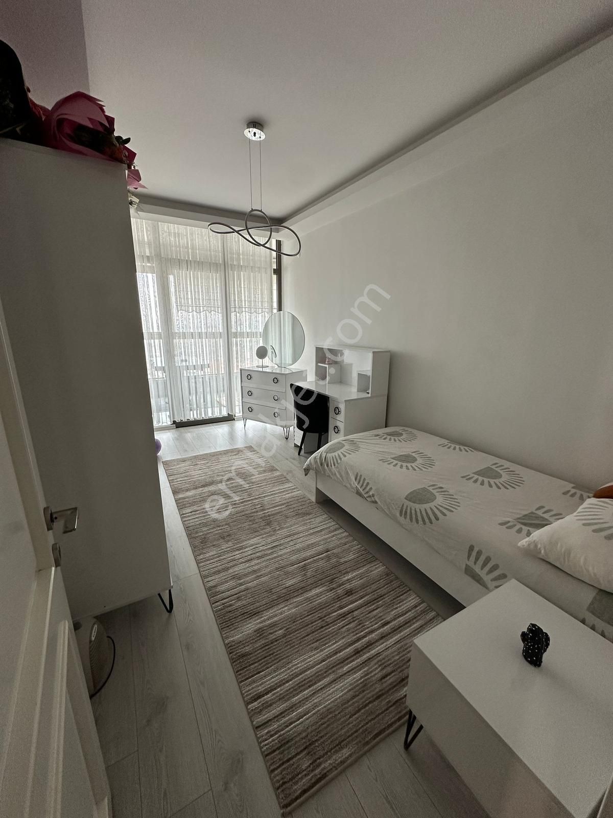 Polat Live Emlaktan Kaçırılmayacak Geniş M² 3,5+1 Satılık Daire - Görsel 31