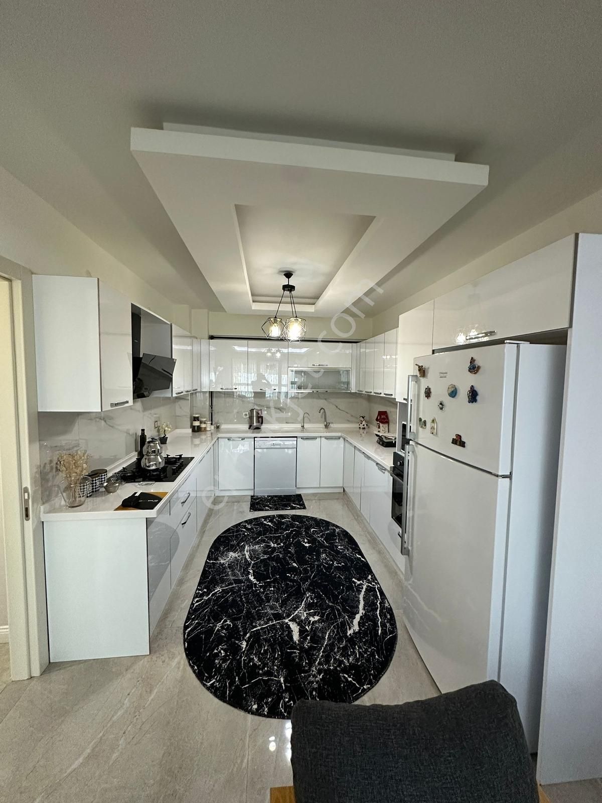 Polat Live Emlaktan Kaçırılmayacak Geniş M² 3,5+1 Satılık Daire - Görsel 23