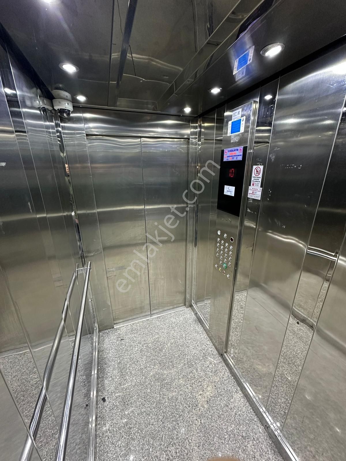 Polat Live Emlaktan Kaçırılmayacak Geniş M² 3,5+1 Satılık Daire - Görsel 32