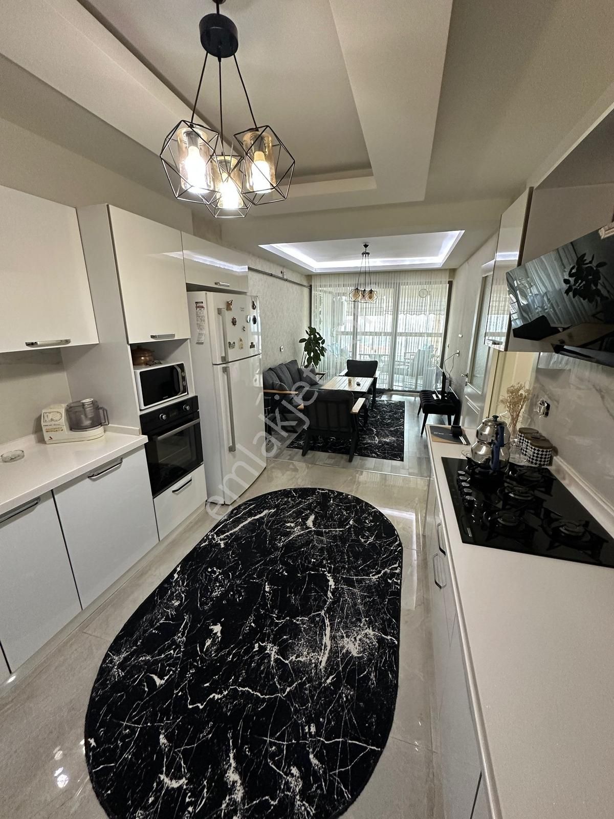 Polat Live Emlaktan Kaçırılmayacak Geniş M² 3,5+1 Satılık Daire - Görsel 10