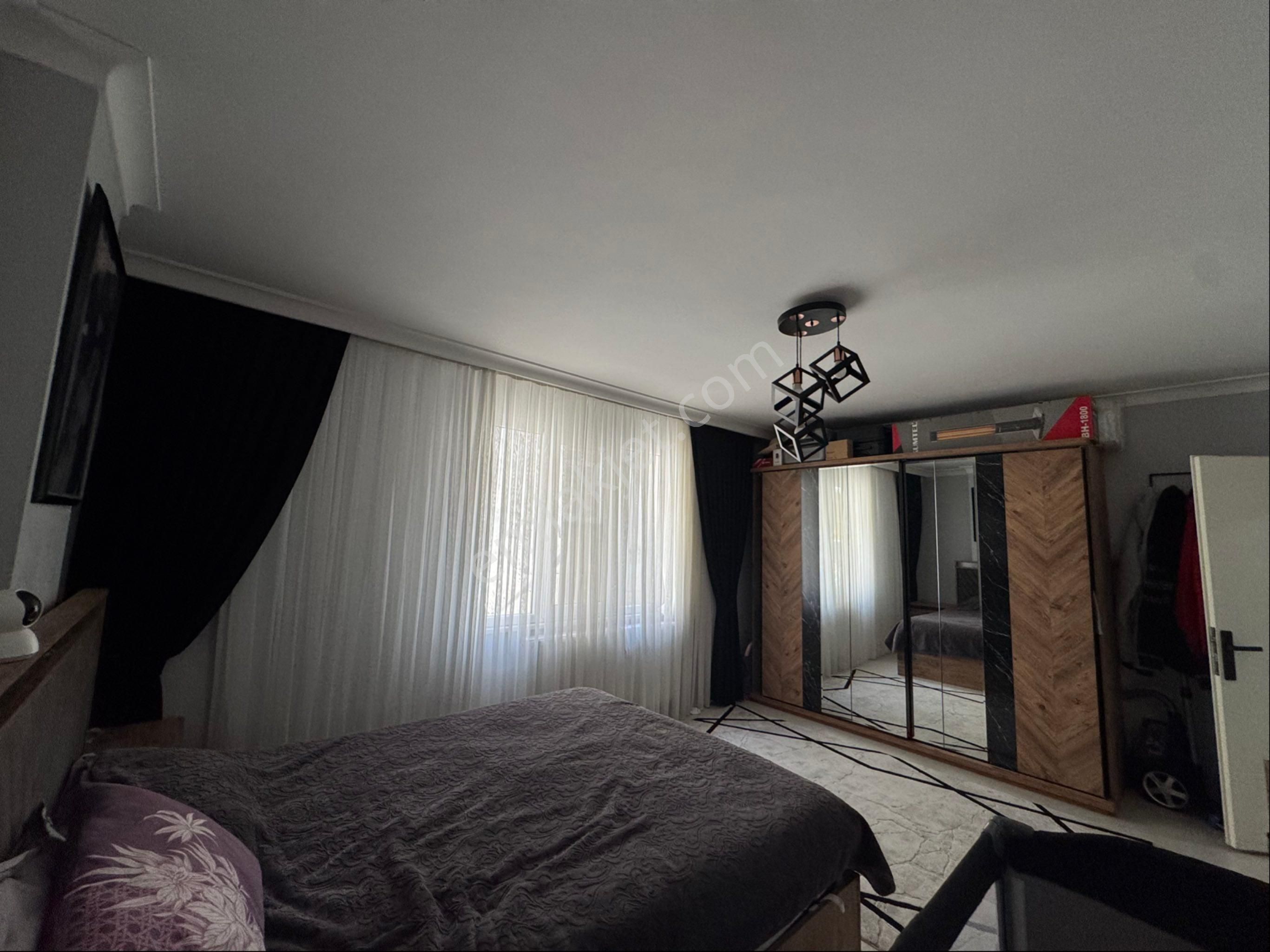 Molla Team Sultangazi İsmetpaşa Mahallesi 155 Sokakta İki Ayrı Kullanımlı Satılık Genç Dubleks - Görsel 9