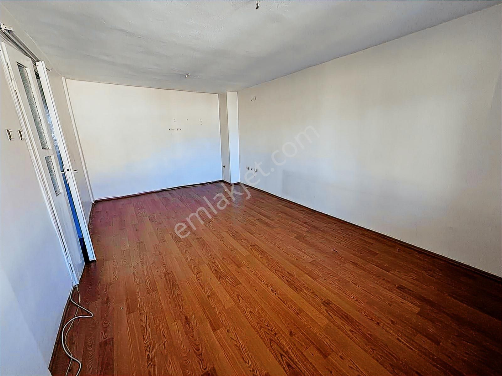 Rıza Acar'dan Kent Koop Mah. Harbiş 28 Sit. Ara Kat 2+1 Kiralık - Görsel 2