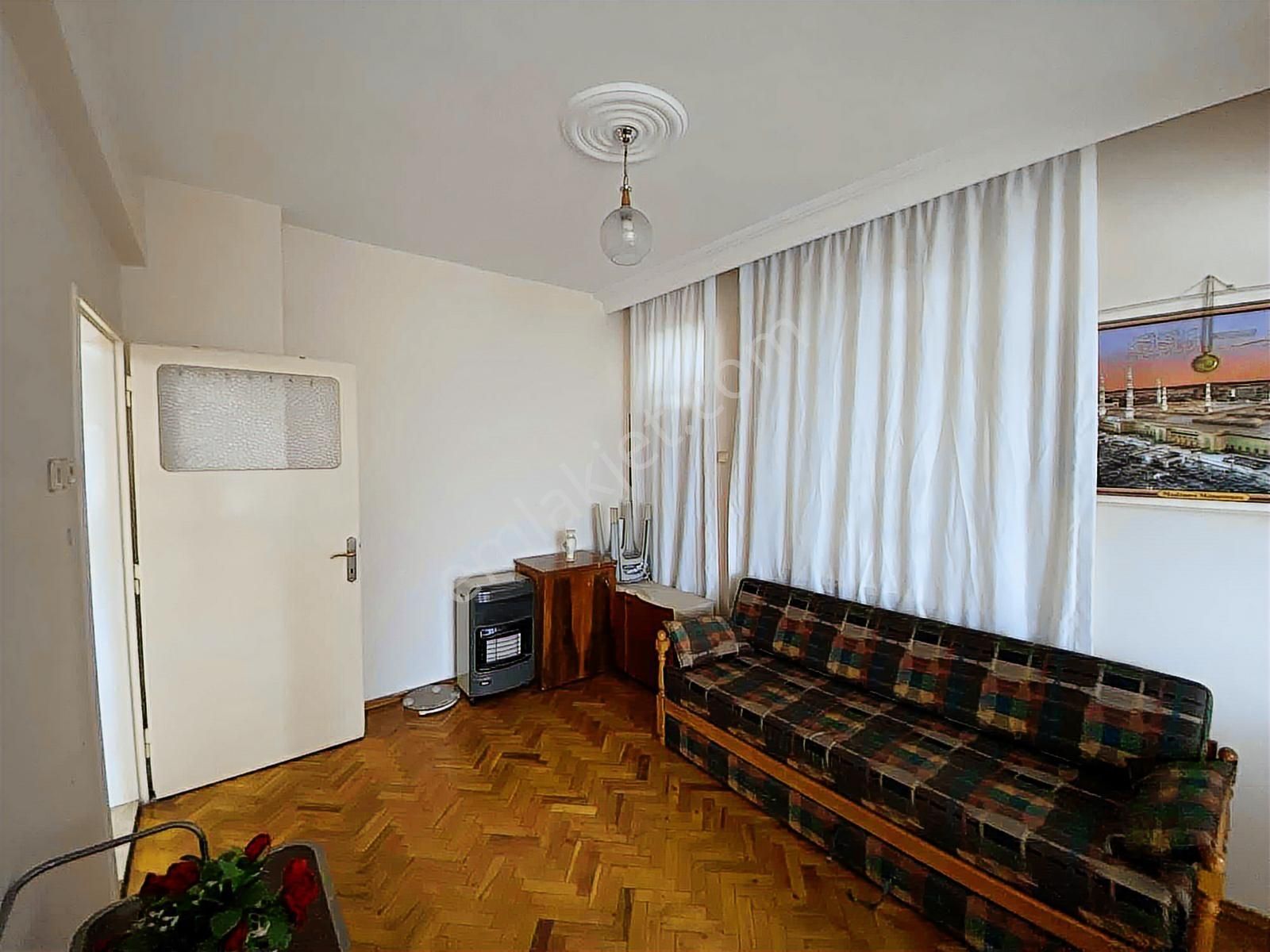 Demircikara'da Çok Geniş Narenciye Manzaralı 3+1 Ara Kat Satılık - Görsel 3