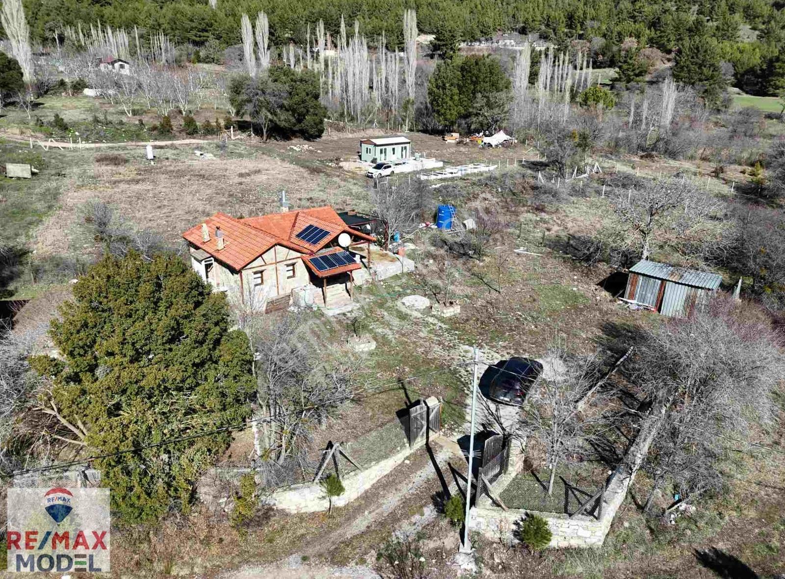 İçinde Taş Evi Olan Elektriği Suyu Yolu Bulunan Satılık Arsa - Görsel 20