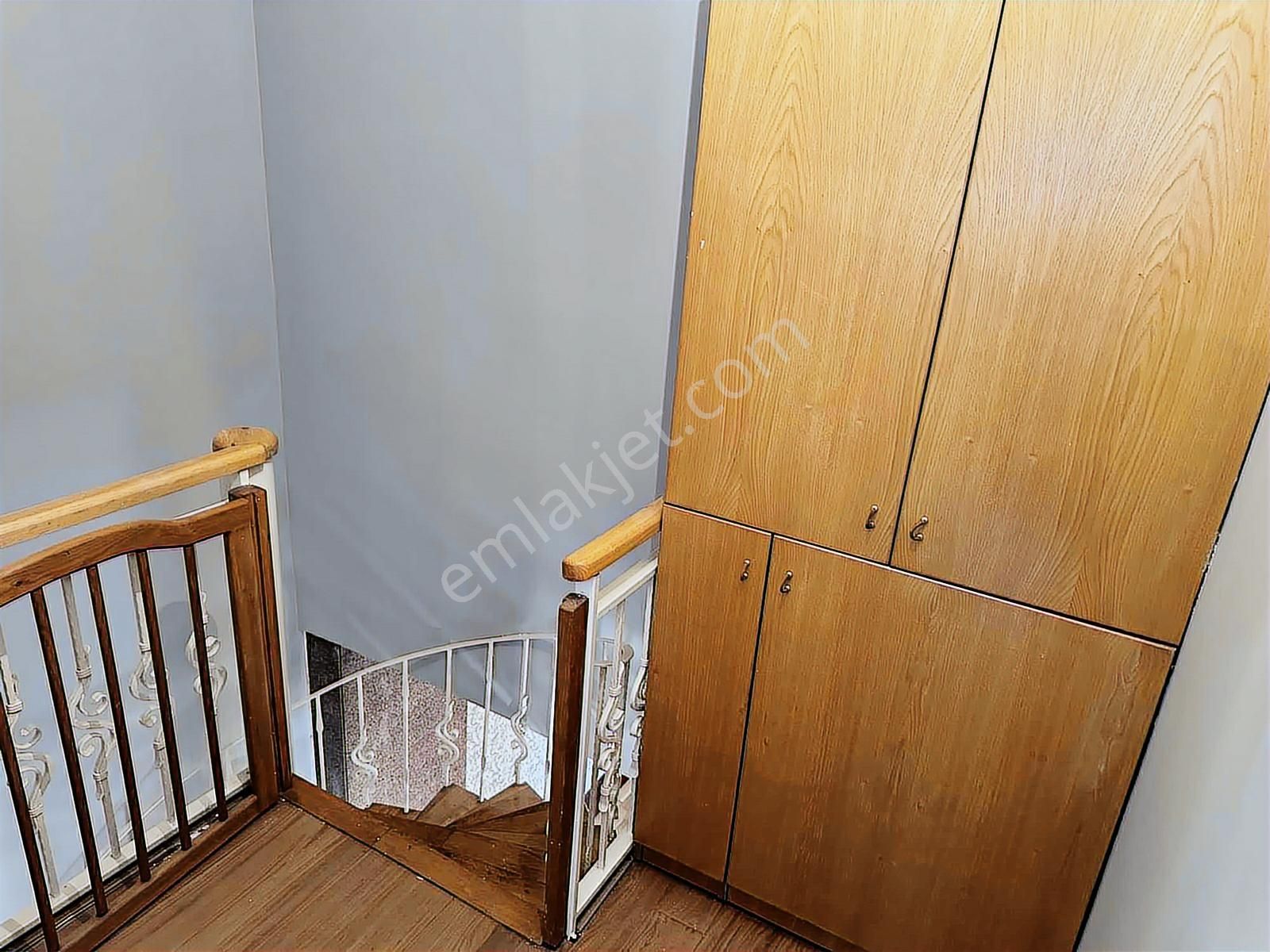 Kadırga 3katlı Müstakil Binada Bahçeli Dekorasyonlu Özelmülk - Görsel 18