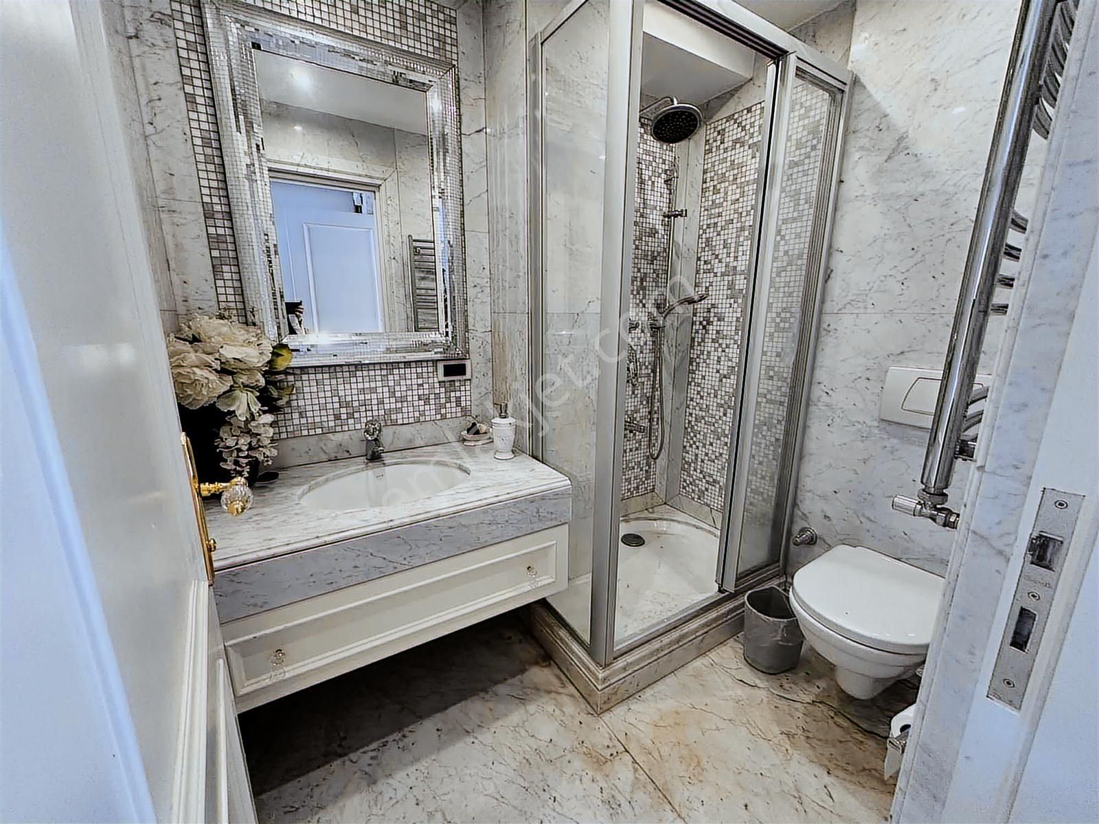 Kadırga 3katlı Müstakil Binada Bahçeli Dekorasyonlu Özelmülk - Görsel 32