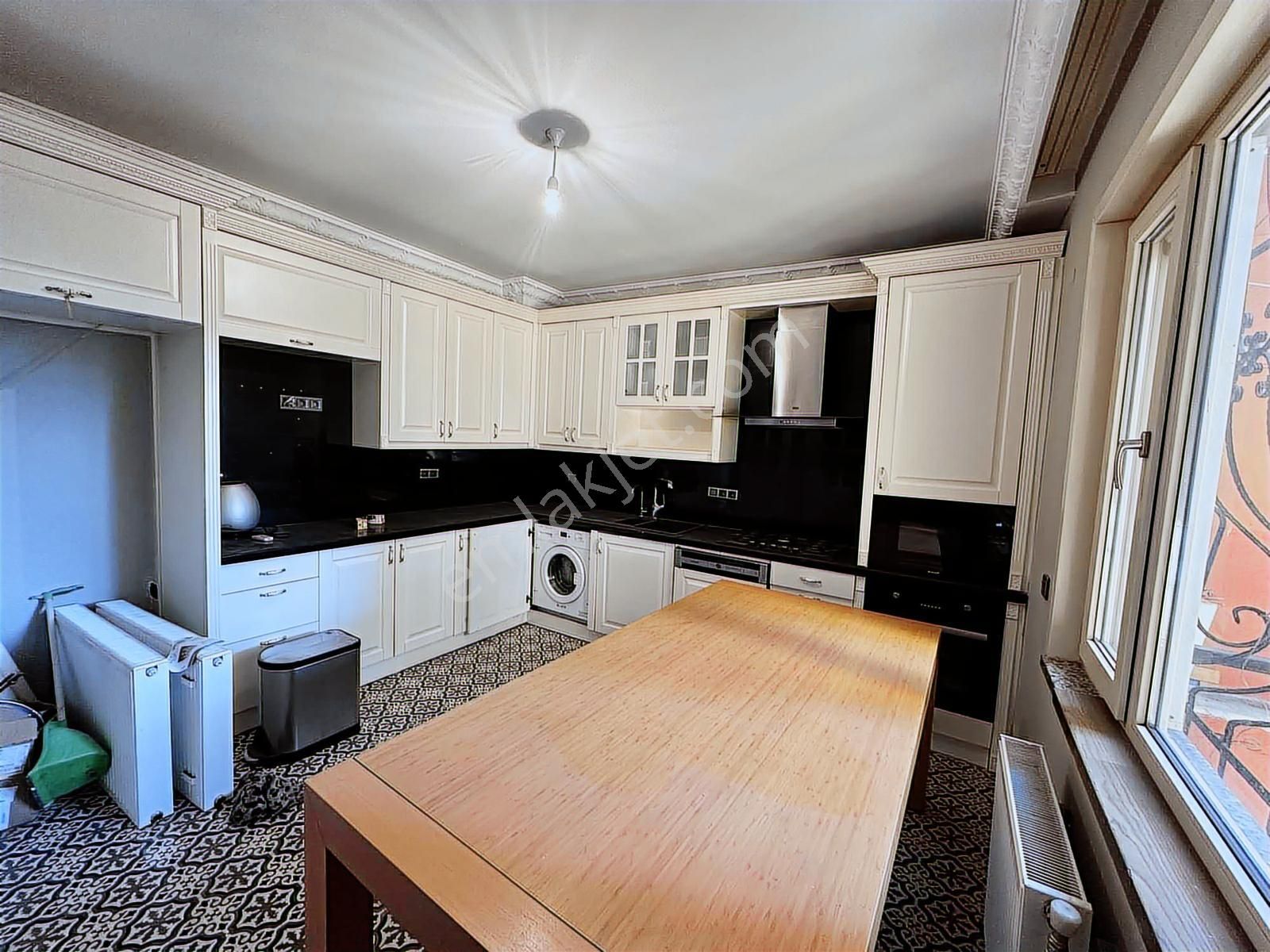 Kadırga 3katlı Müstakil Binada Bahçeli Dekorasyonlu Özelmülk - Görsel 6