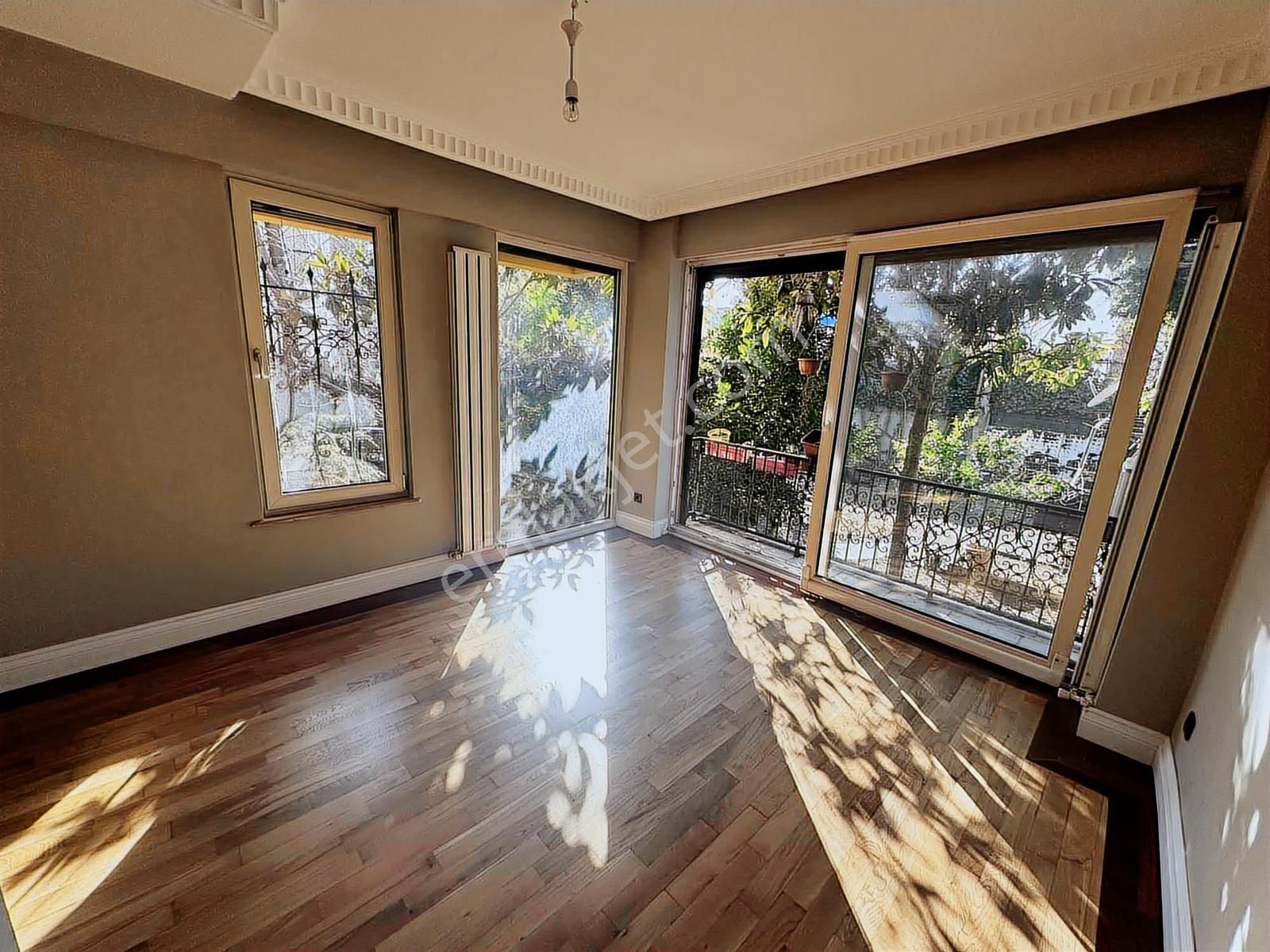 Kadırga 3katlı Müstakil Binada Bahçeli Dekorasyonlu Özelmülk - Görsel 13