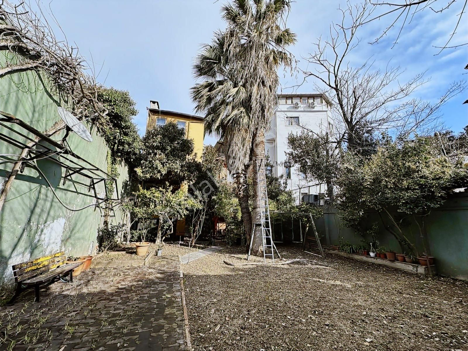 Kadırga 3katlı Müstakil Binada Bahçeli Dekorasyonlu Özelmülk - Görsel 35