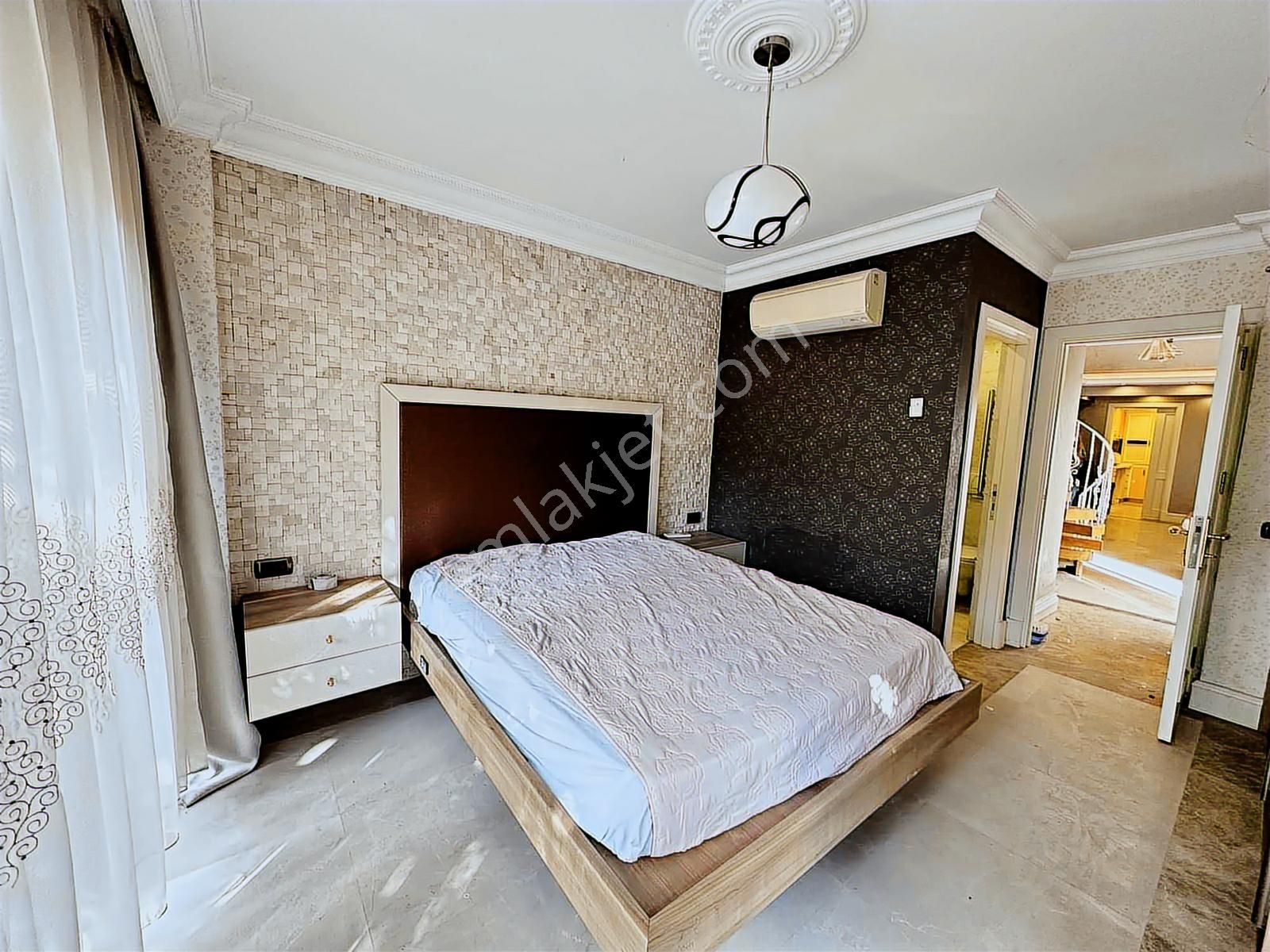 Kadırga 3katlı Müstakil Binada Bahçeli Dekorasyonlu Özelmülk - Görsel 26