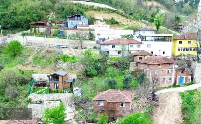 Nilüfer Ayva Köyde Göl Manzaralı, Temeli Hazır 223 M² Satılık