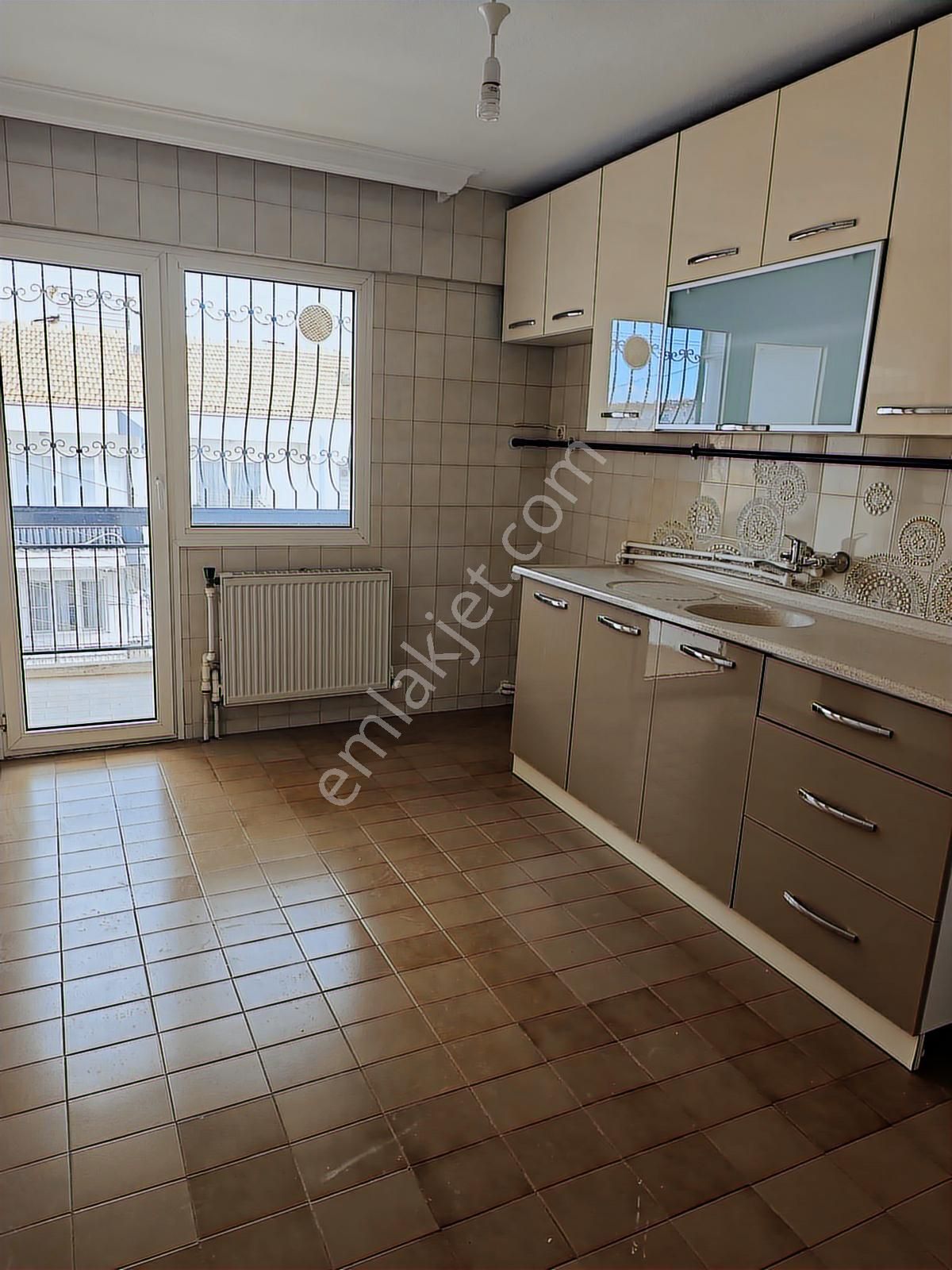 Poligon Askeriye Yakını Asansörlü Köşe Cepheli Doğalgazlı Arakat - Görsel 4