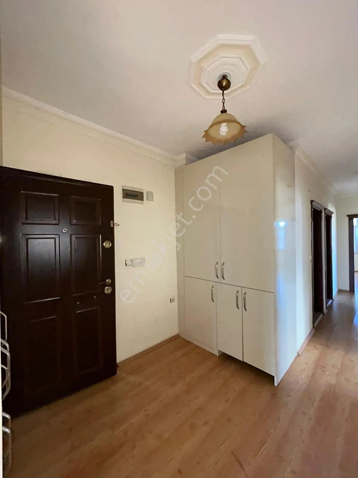 Karşıyaka'da Cadde Üzeri 145 Metrekare Kiralık 3+1 Daire - Görsel 4