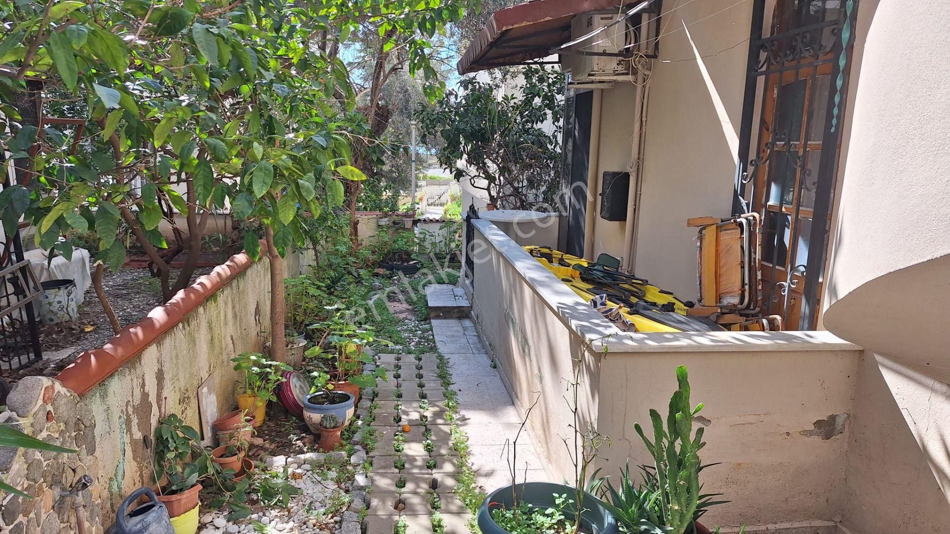 Edremit Altınoluk'ta Deniz Manzaralı Satılık 2+1 Daire - Görsel 2