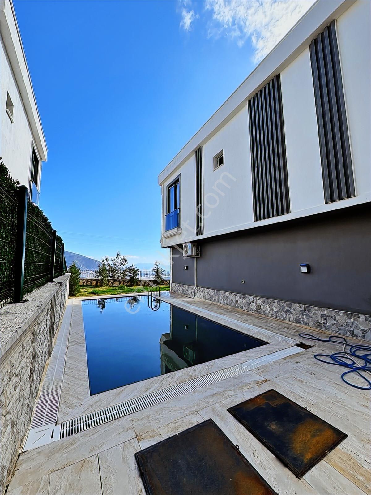 Gökhan Gökdemir'den Deniz Ve Doğa Manzaralı Satılık Villa - Görsel 5