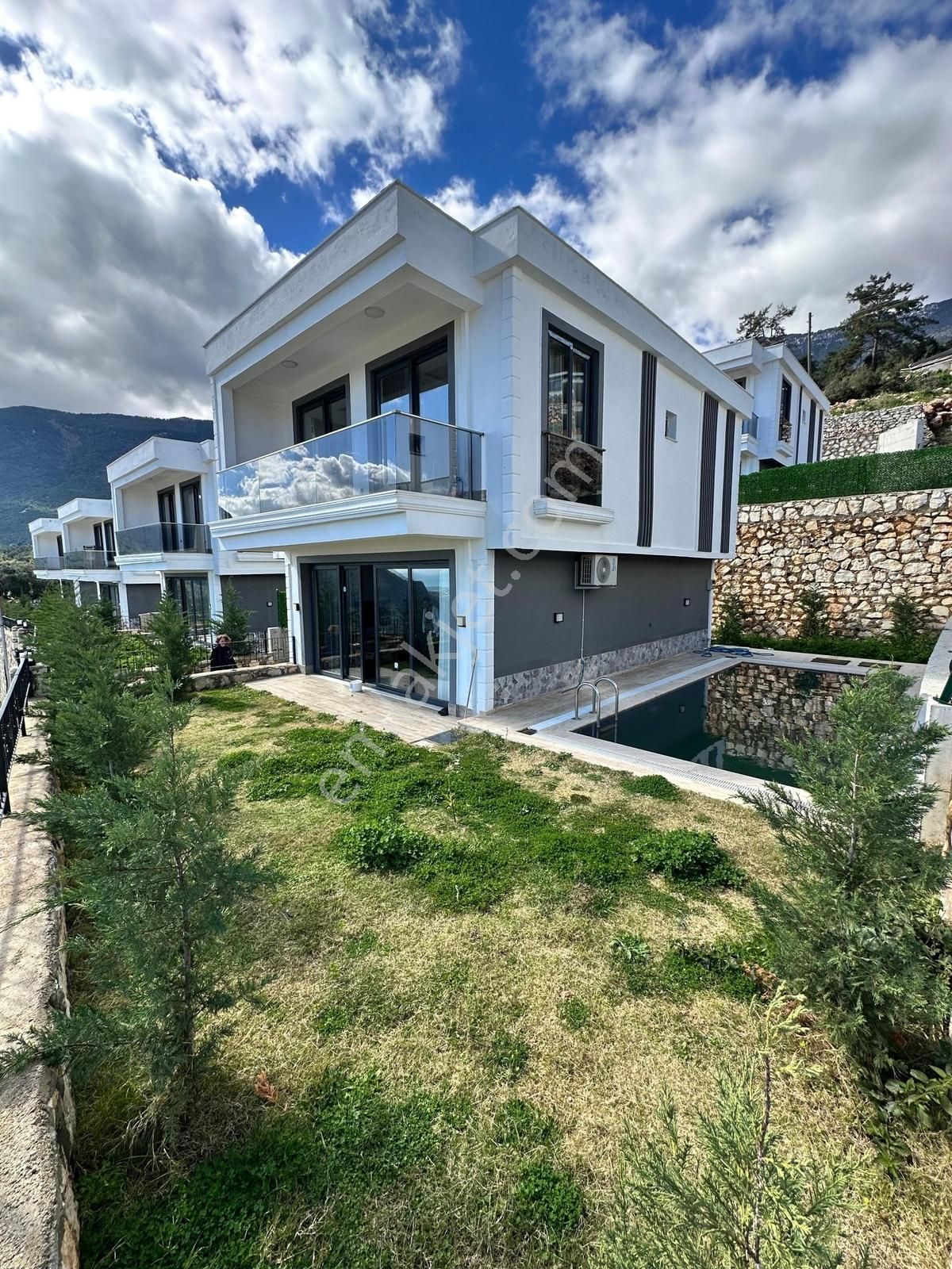 Gökhan Gökdemir'den Deniz Ve Doğa Manzaralı Satılık Villa - Görsel 4