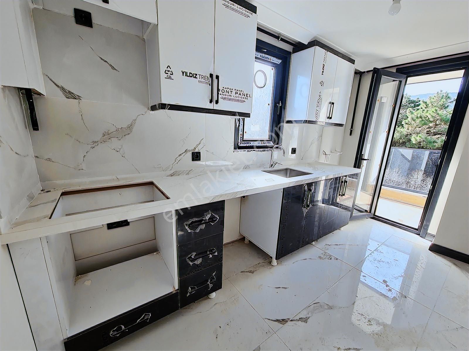 Satılık 3+1 Sıfır Daire Otoparklı Aydos Ormanı Manzaralı - Görsel 4