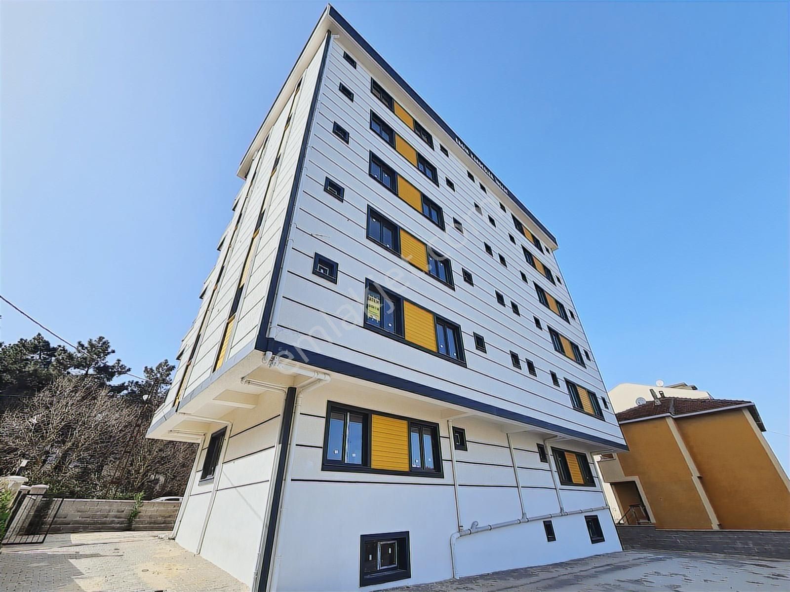 Satılık 3+1 Sıfır Daire Otoparklı Aydos Ormanı Manzaralı - Görsel 24