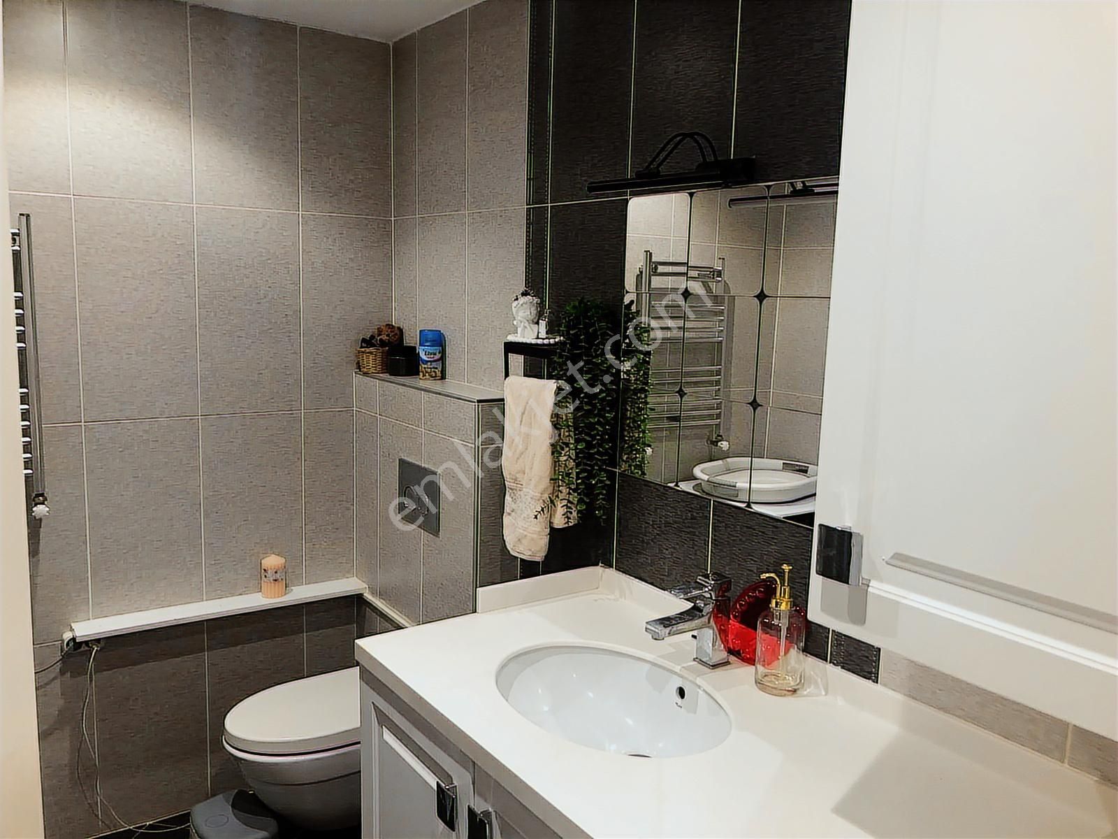 Şerifali Sitesi'nde Finanskent'e 5 Dk Mesafede 2+1 Ferah Daire - Görsel 12