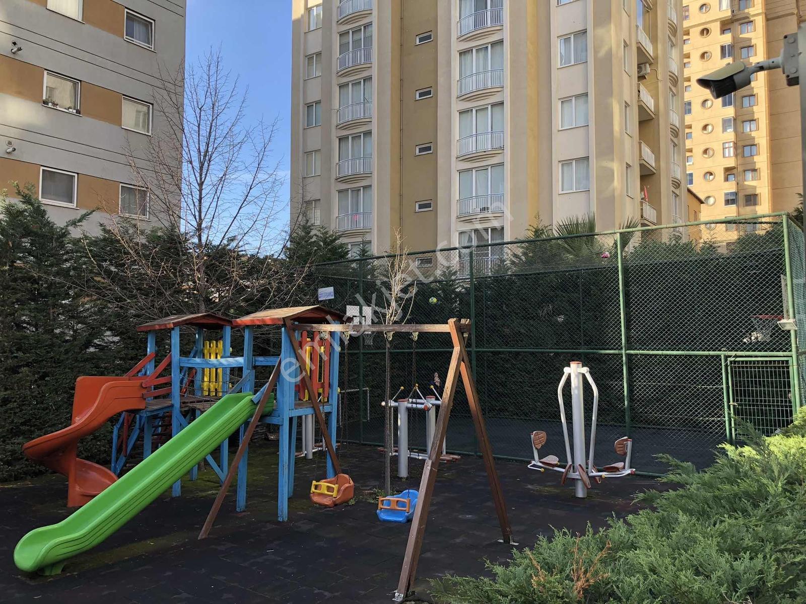 Şerifali Sitesi'nde Kamelyalı Parklı Basketbol S. 2+1 Lüks Daire - Görsel 32