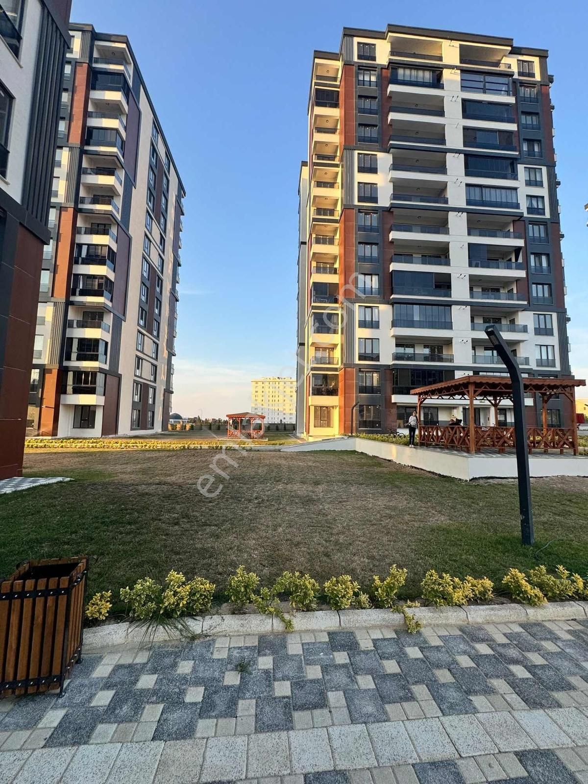 Müstakil Daire Tadında Lüks Site İçerisinde 2+1 - Görsel 9