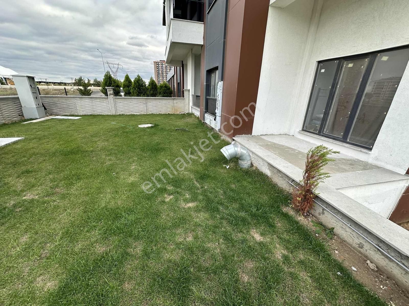 Müstakil Daire Tadında Lüks Site İçerisinde 2+1 - Görsel 7